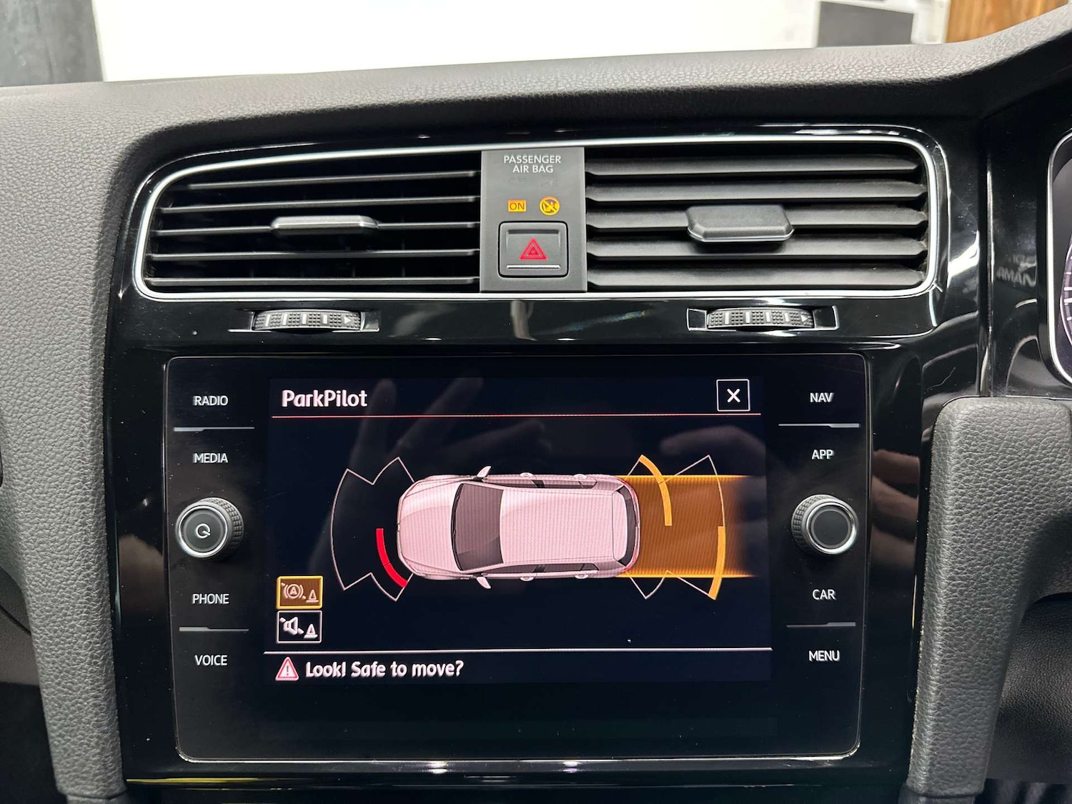 Used Volkswagen Golf 2018 for sale - 76977394: Photo 26