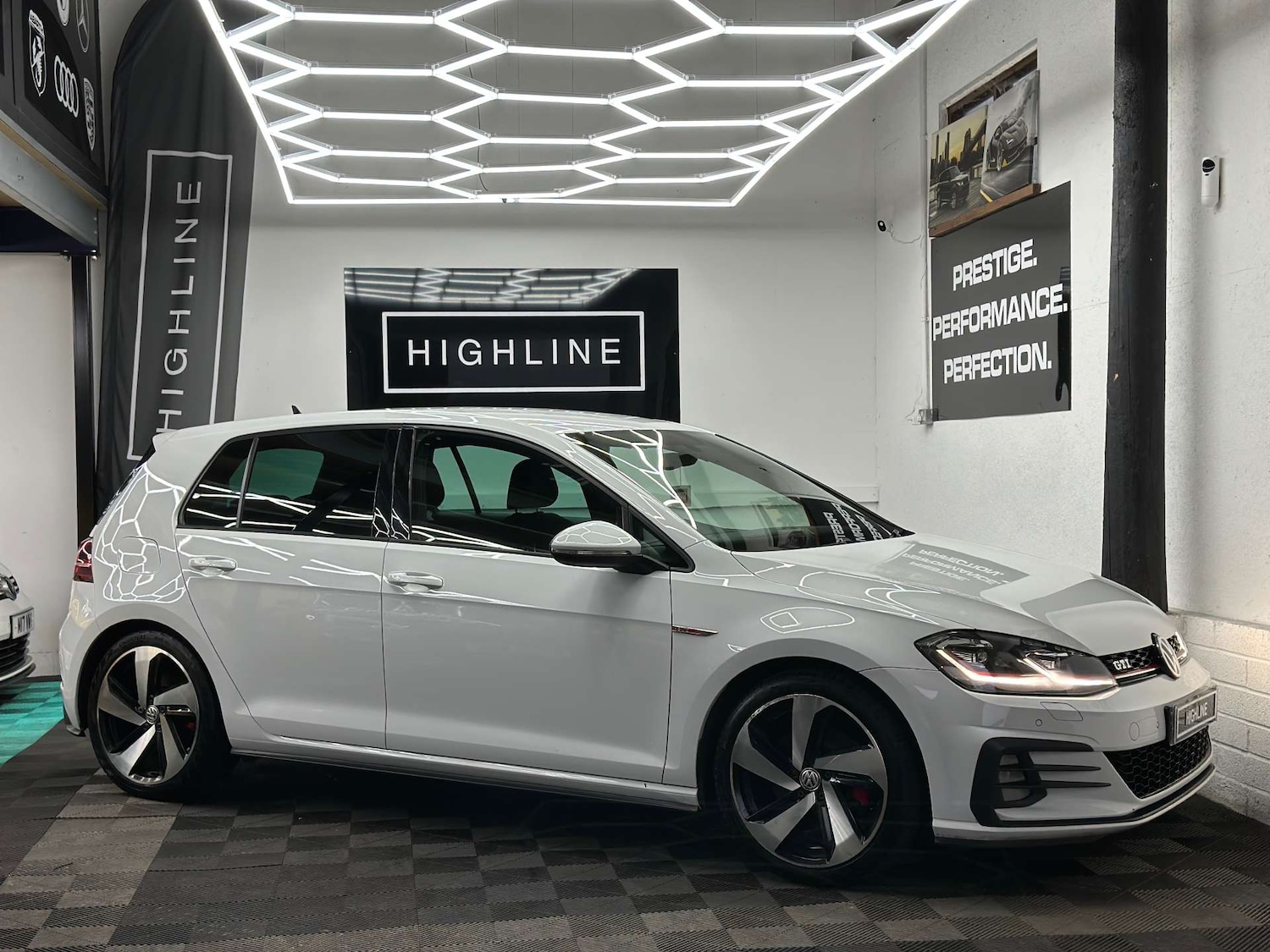 Used Volkswagen Golf 2018 for sale - 76977394: Photo 3