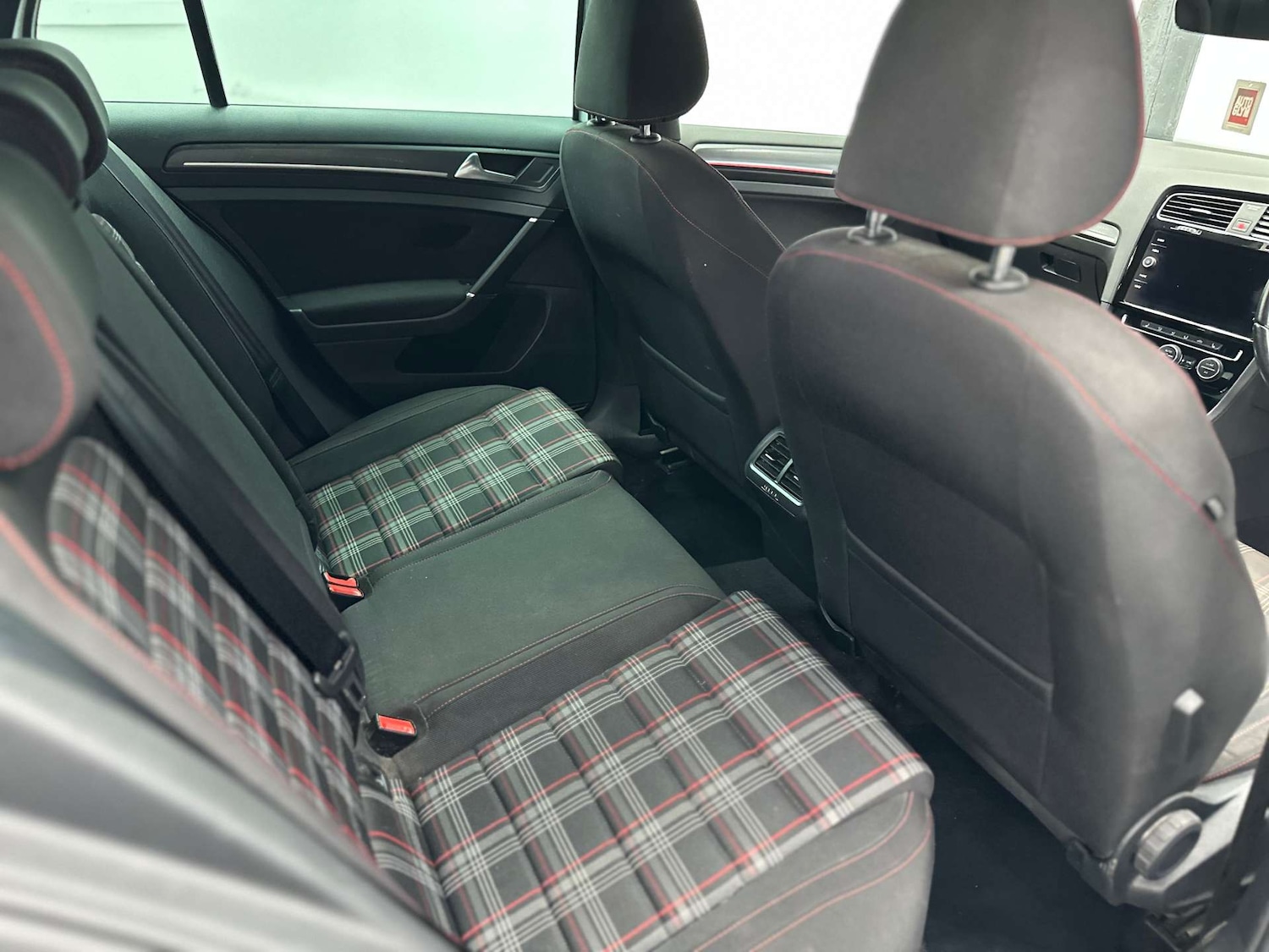 Used Volkswagen Golf 2018 for sale - 76977394: Photo 31