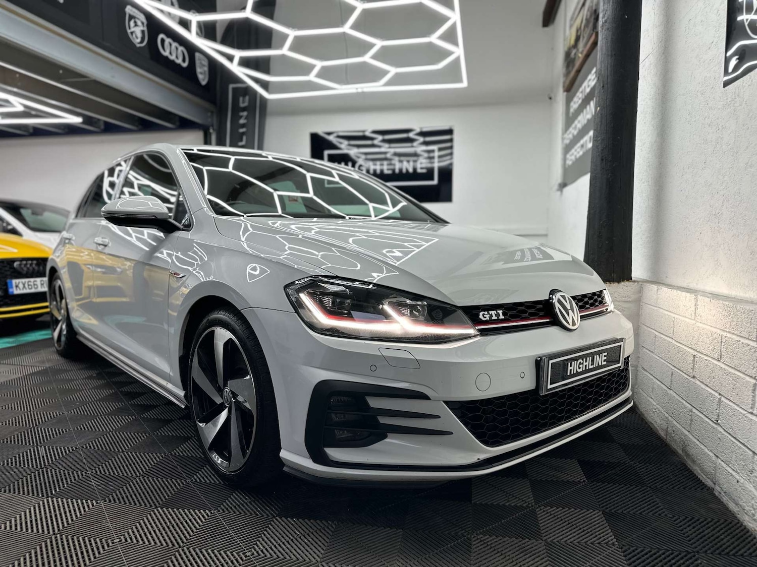 Used Volkswagen Golf 2018 for sale - 76977394: Photo 4