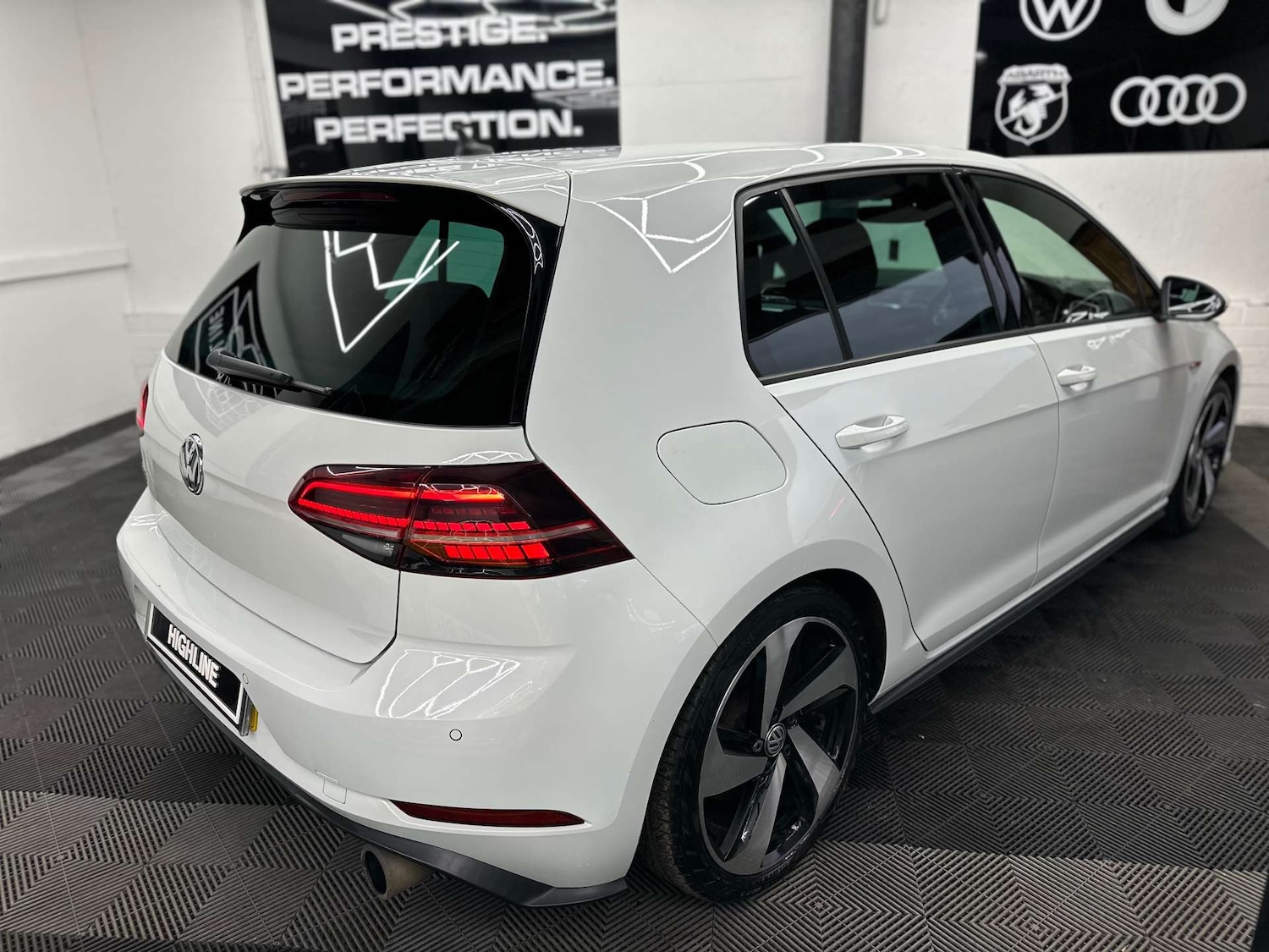Used Volkswagen Golf 2018 for sale - 76977394: Photo 8