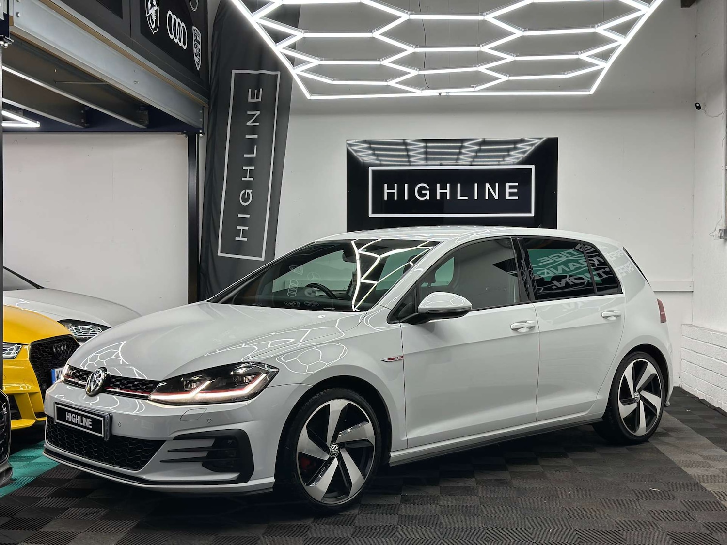 Used Volkswagen Golf 2018 for sale - 76977394: Photo 9