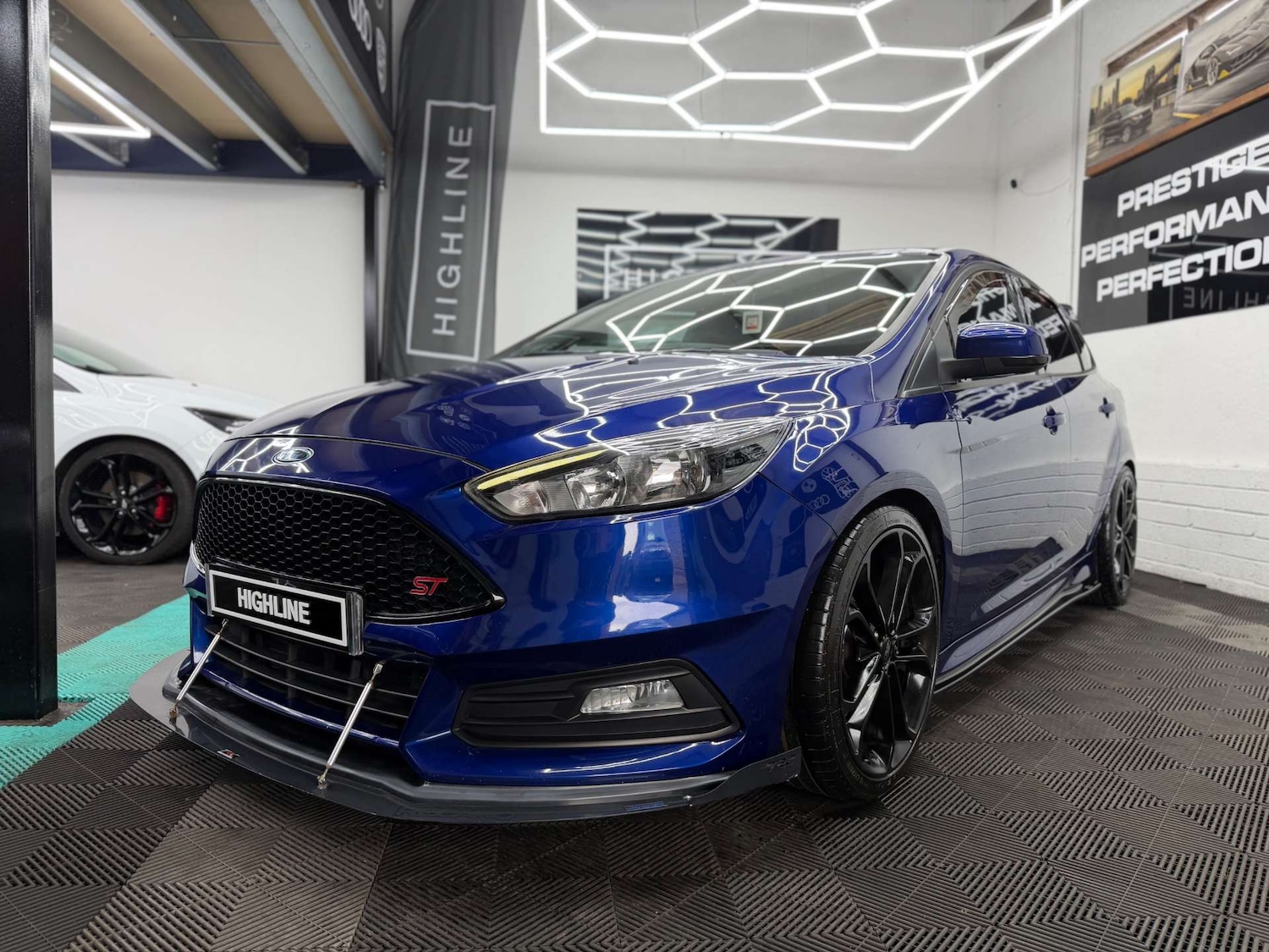 Used Ford Focus 2017 for sale - 77644024: Photo 16