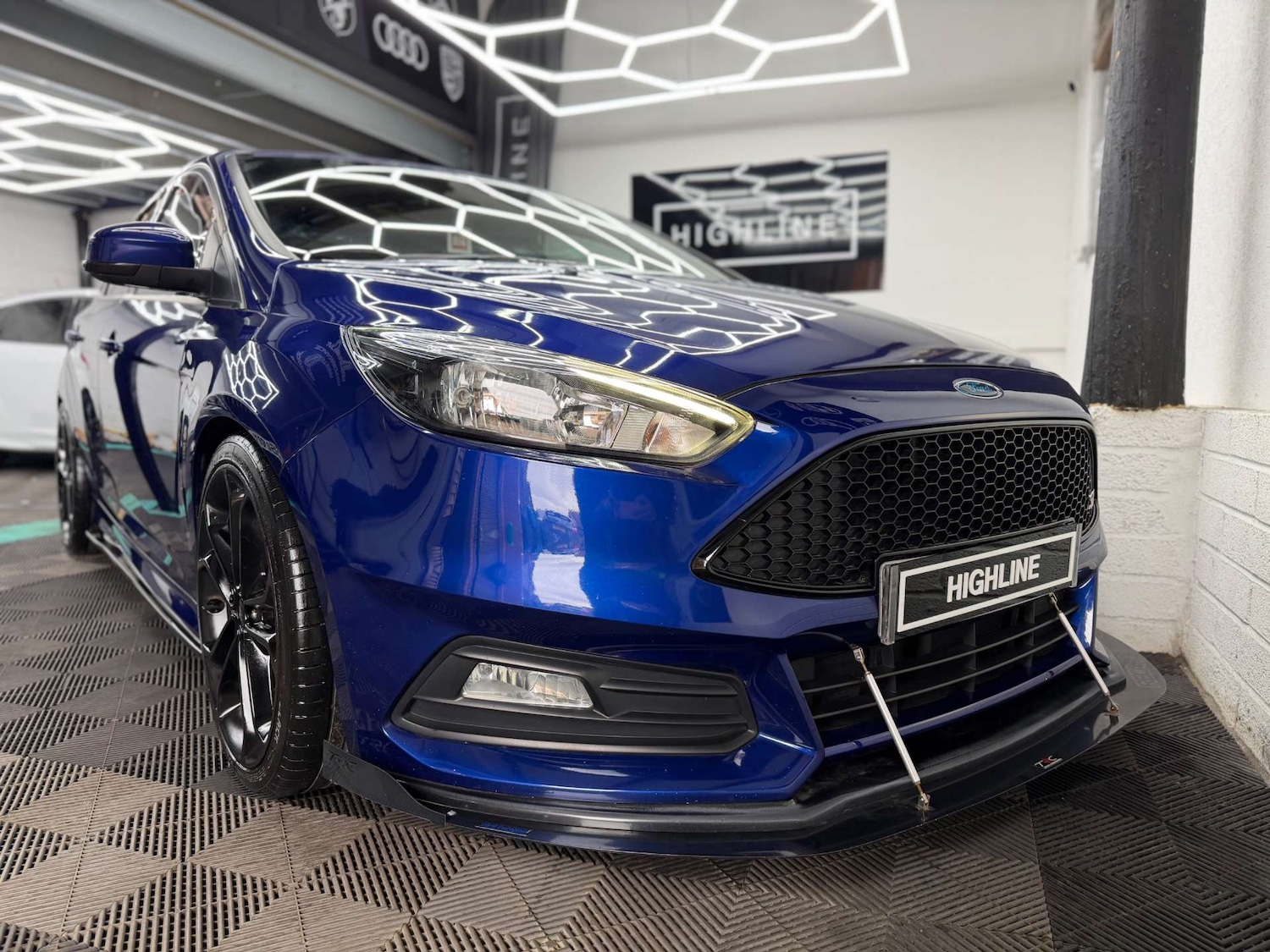 Used Ford Focus 2017 for sale - 77644024: Photo 4