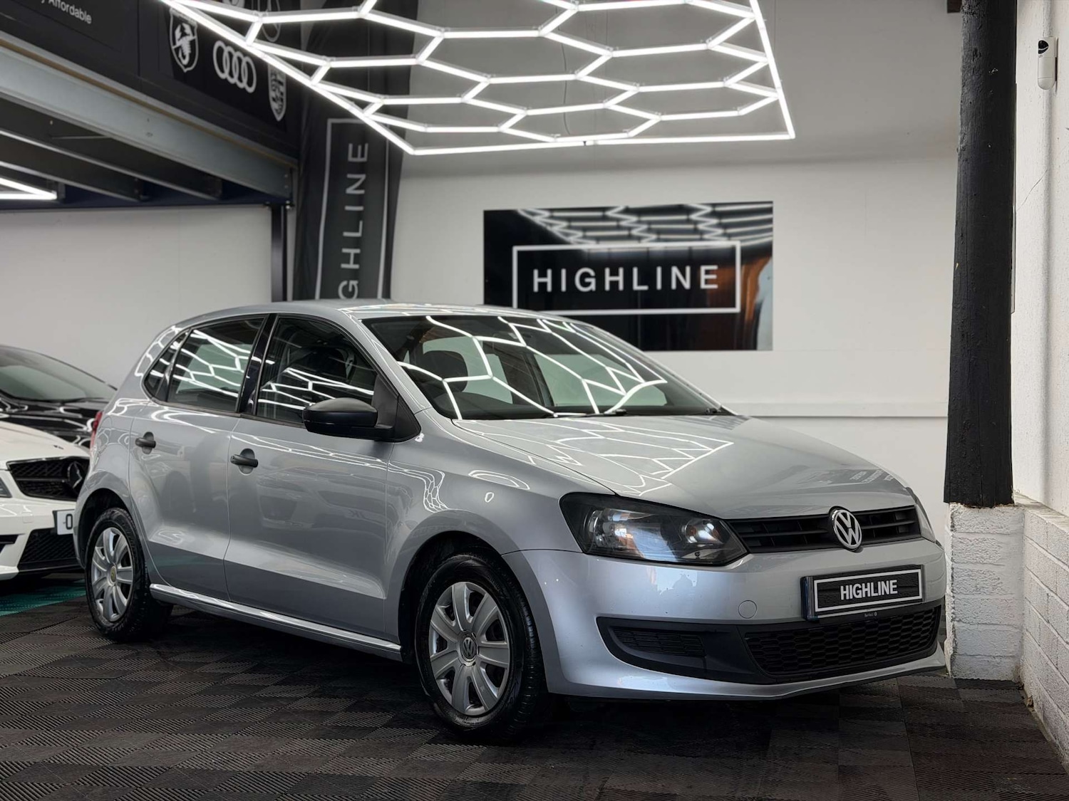 Used Volkswagen Polo 2013 for sale - 77921664: Photo 2