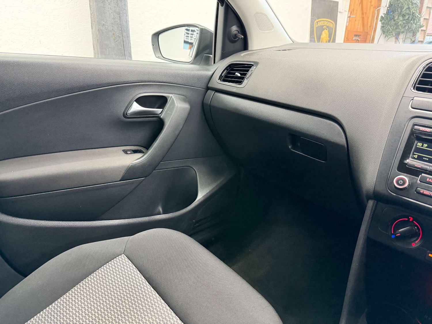 Used Volkswagen Polo 2013 for sale - 77921664: Photo 21