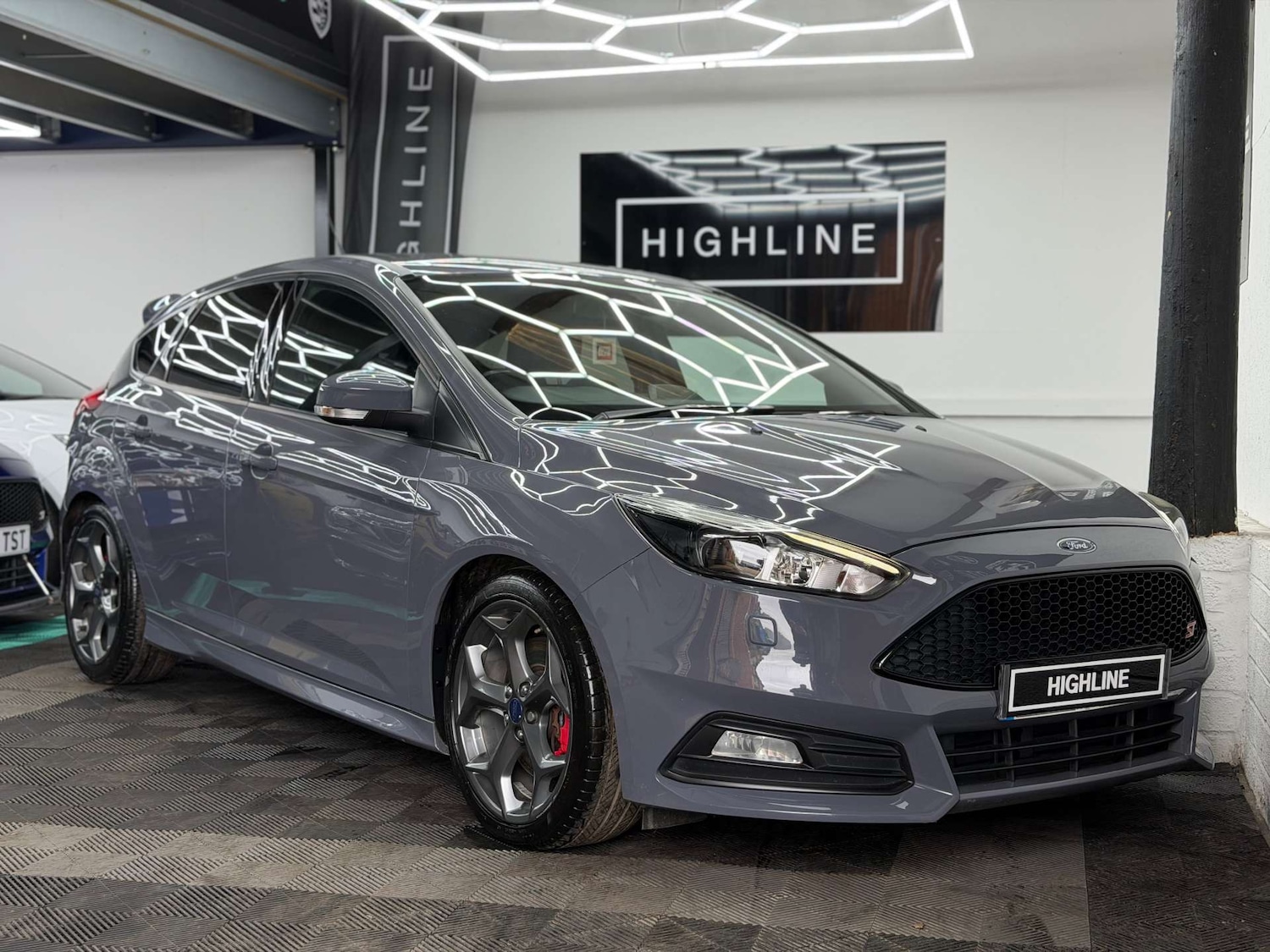 Used Ford Focus 2015 for sale - 77647609: Photo 2