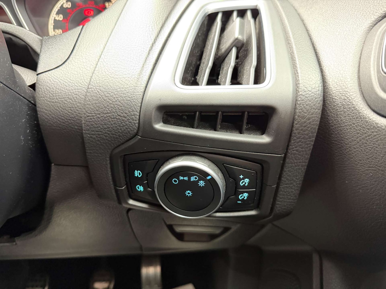 Used Ford Focus 2015 for sale - 77647609: Photo 27