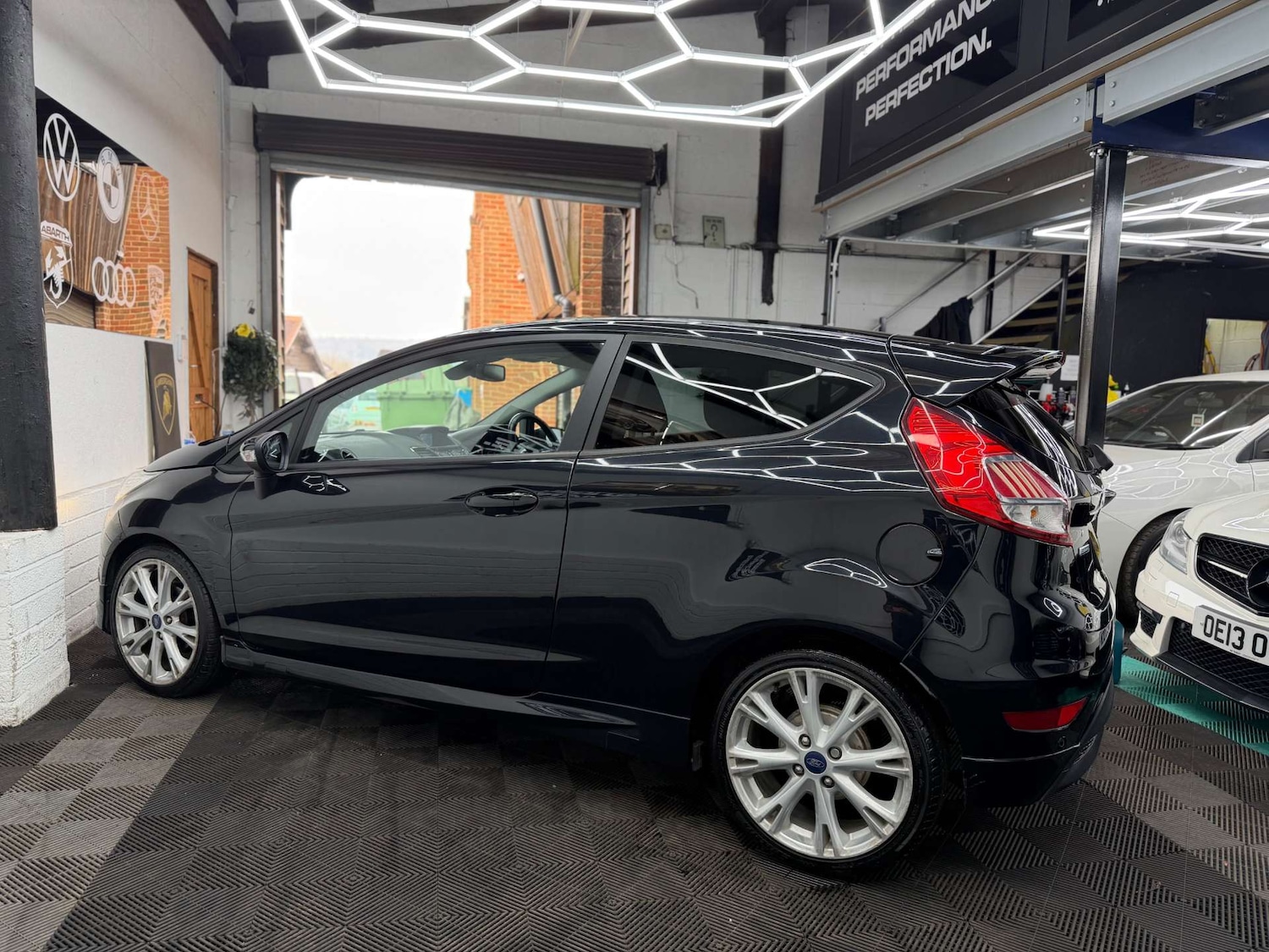 Used Ford Fiesta 2015 for sale - 77996960: Photo 10