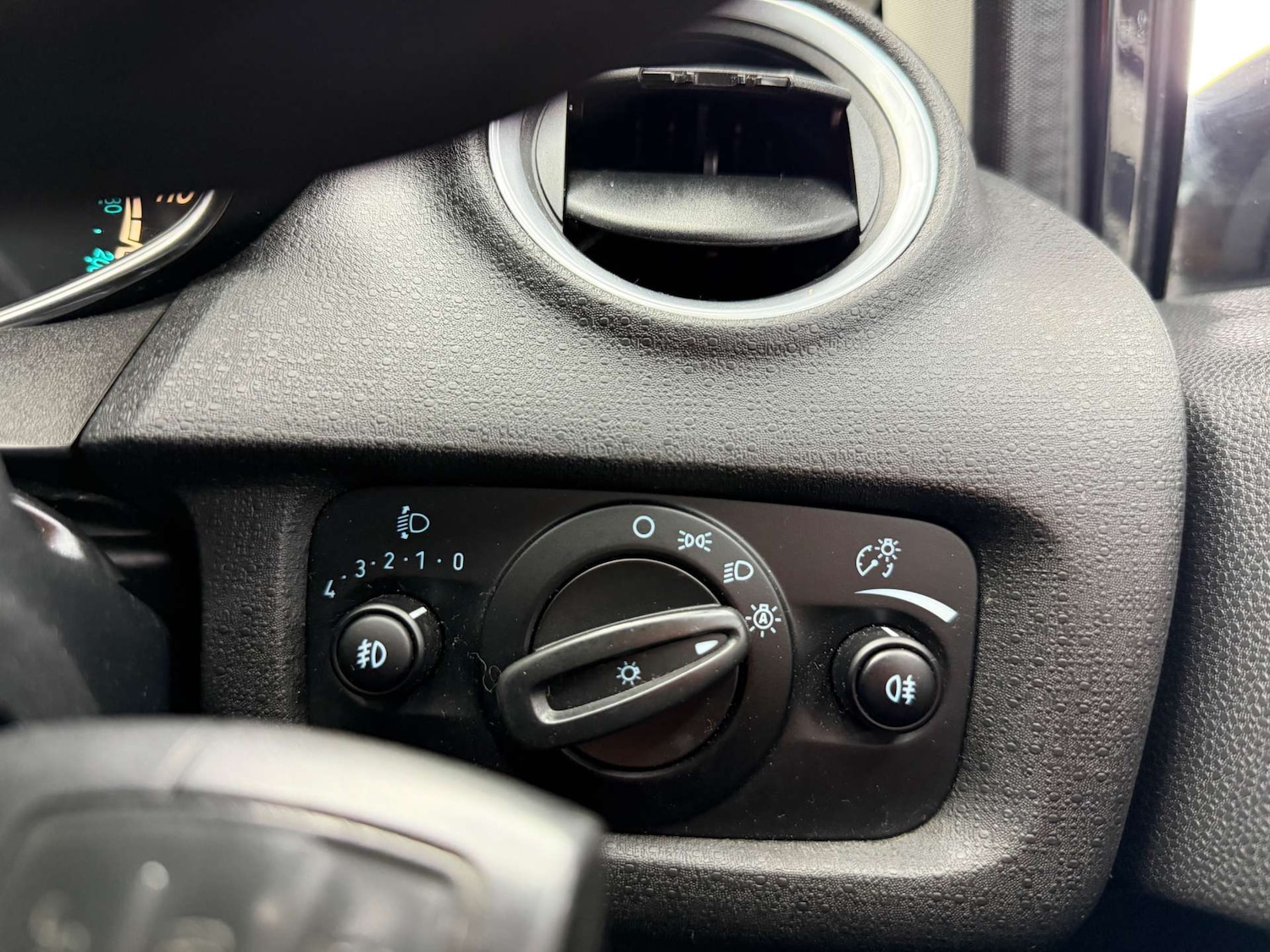 Used Ford Fiesta 2015 for sale - 77996960: Photo 18