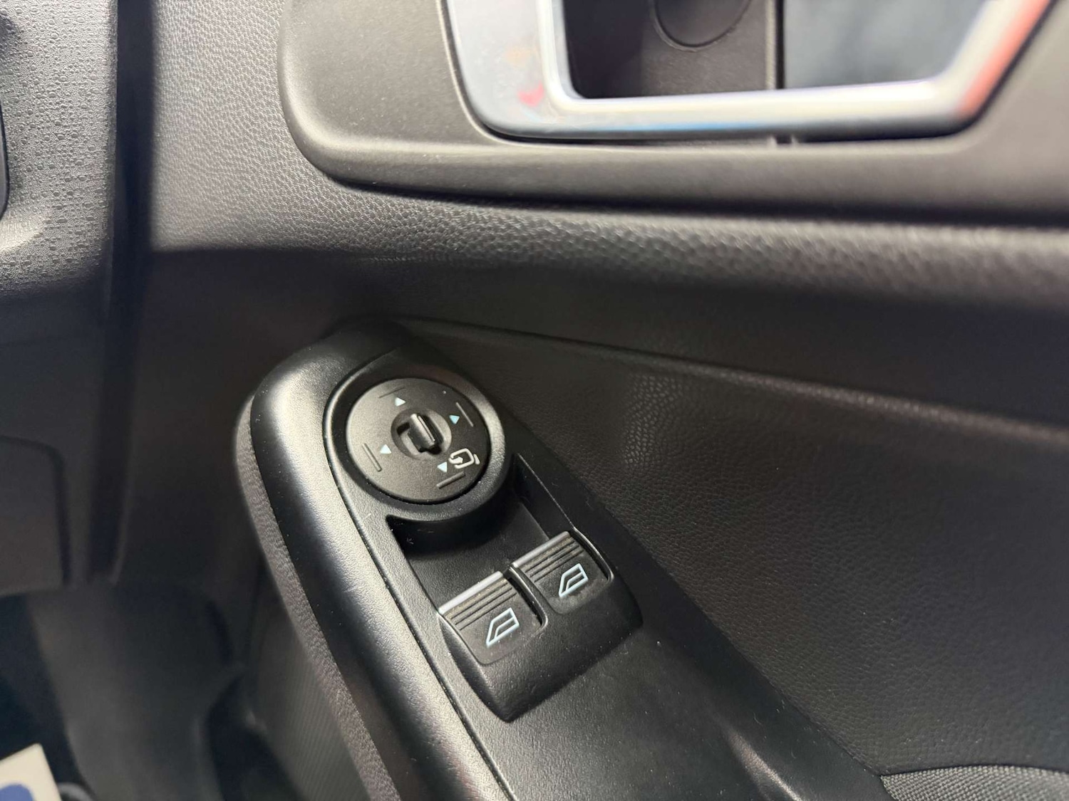 Used Ford Fiesta 2015 for sale - 77996960: Photo 19