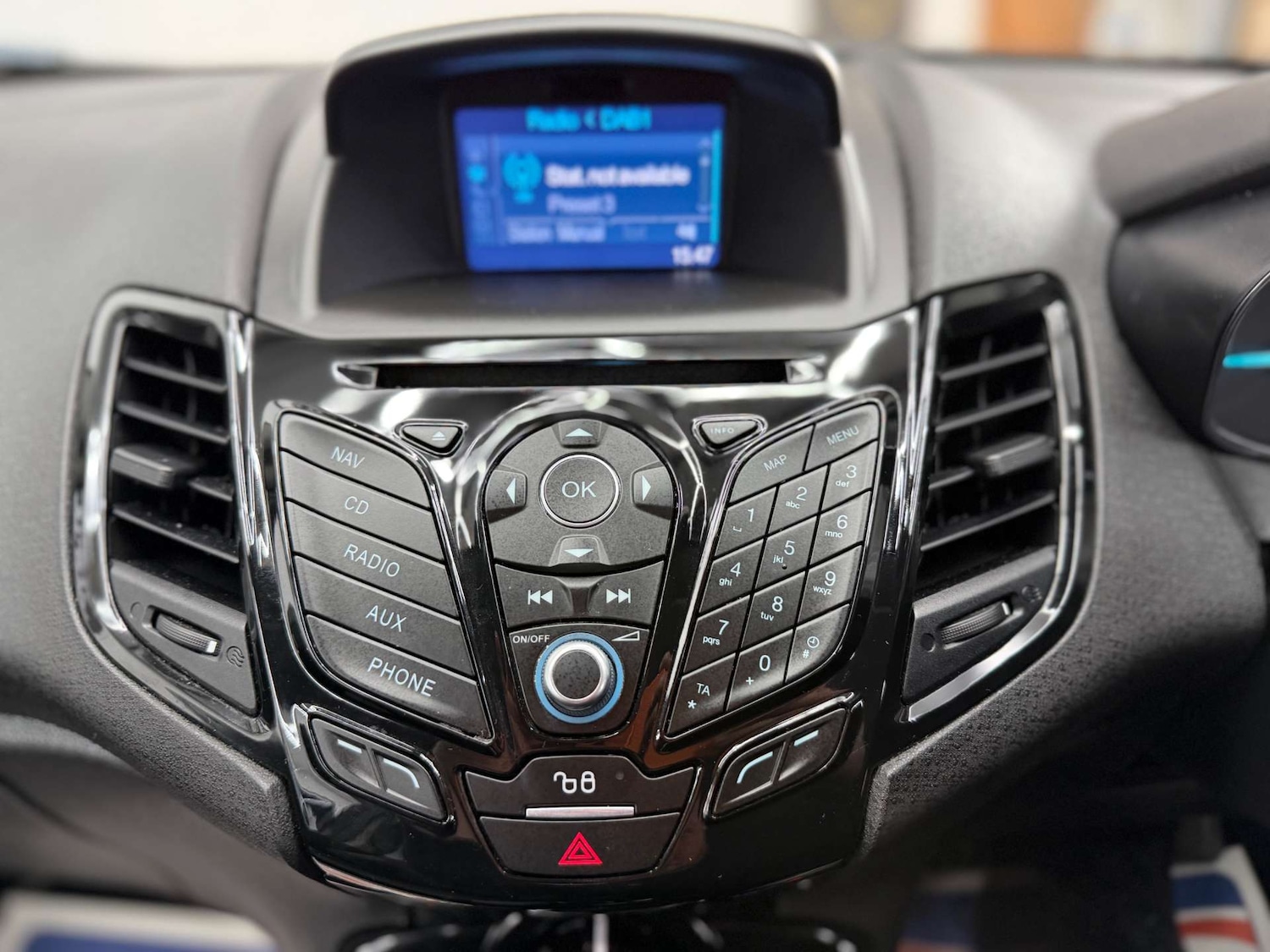 Used Ford Fiesta 2015 for sale - 77996960: Photo 21