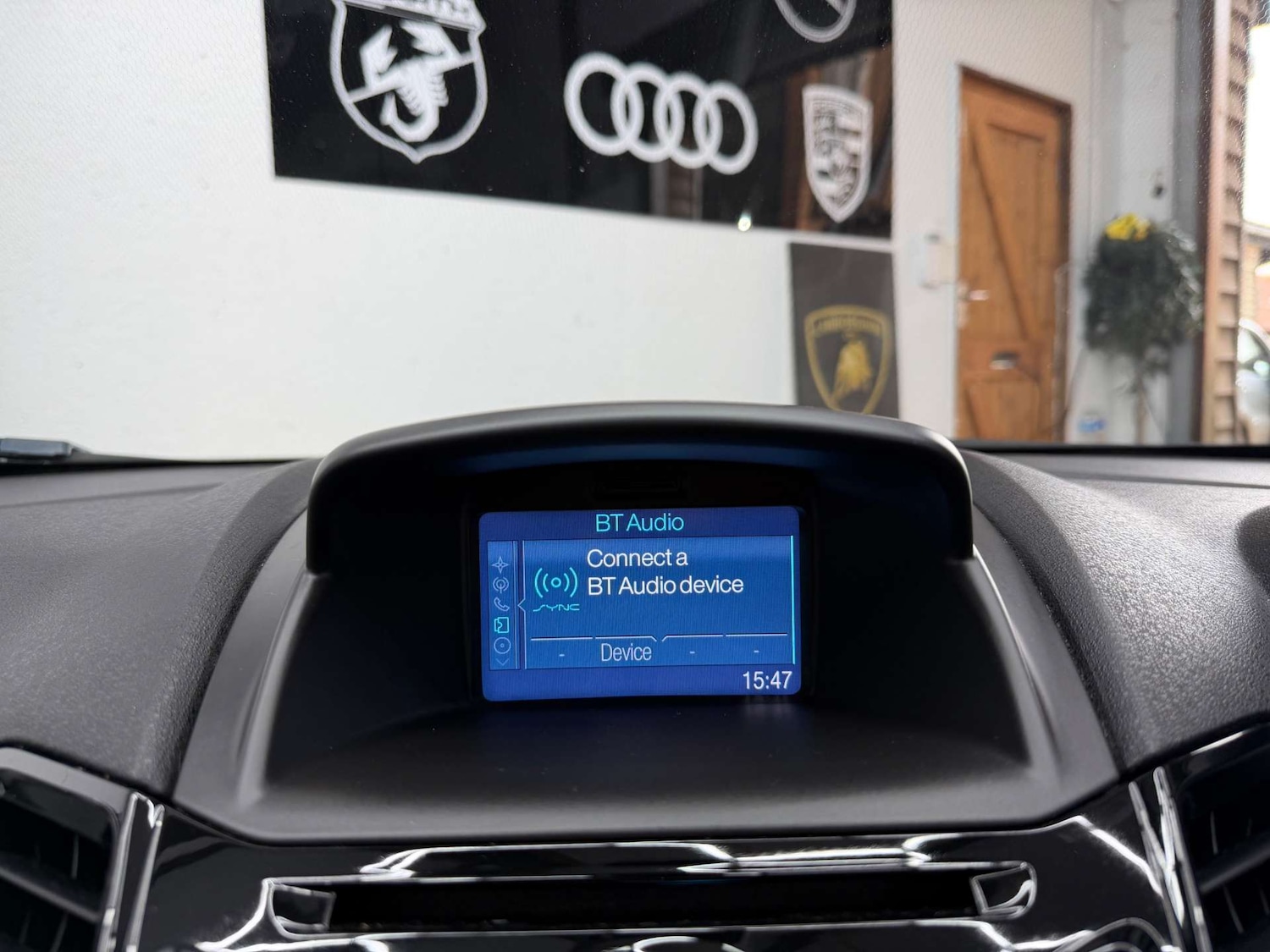 Used Ford Fiesta 2015 for sale - 77996960: Photo 25