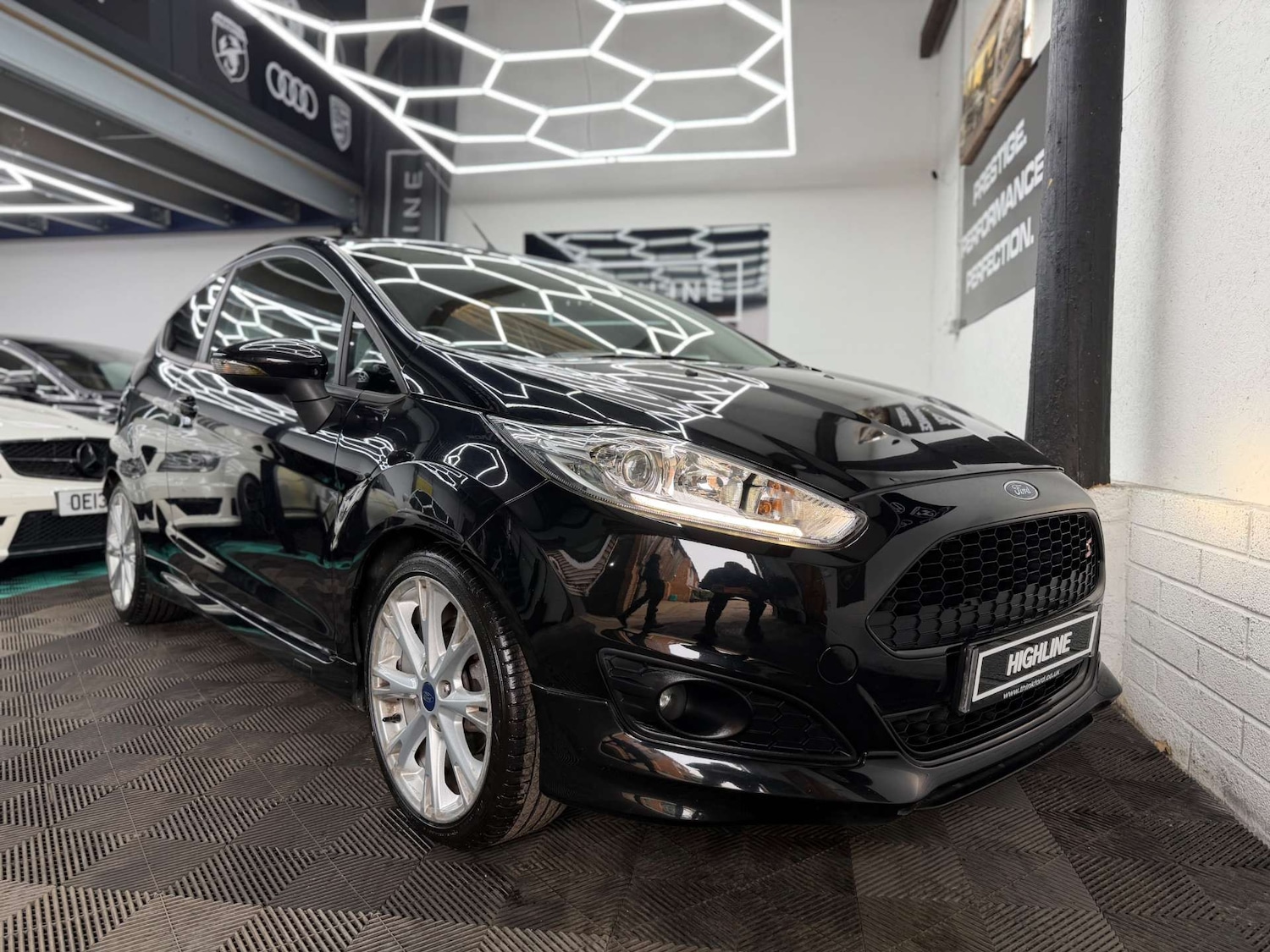 Used Ford Fiesta 2015 for sale - 77996960: Photo 3