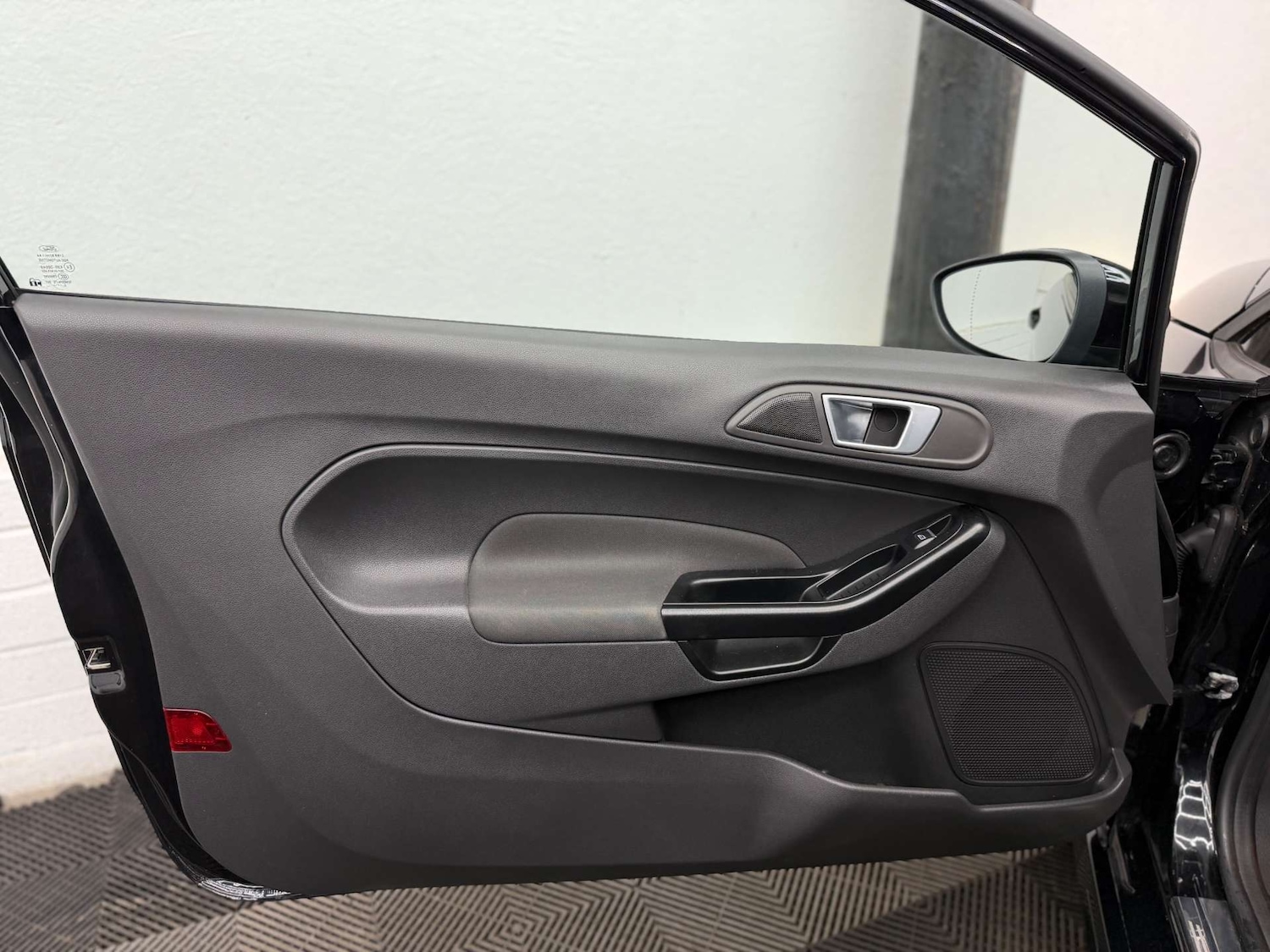 Used Ford Fiesta 2015 for sale - 77996960: Photo 33