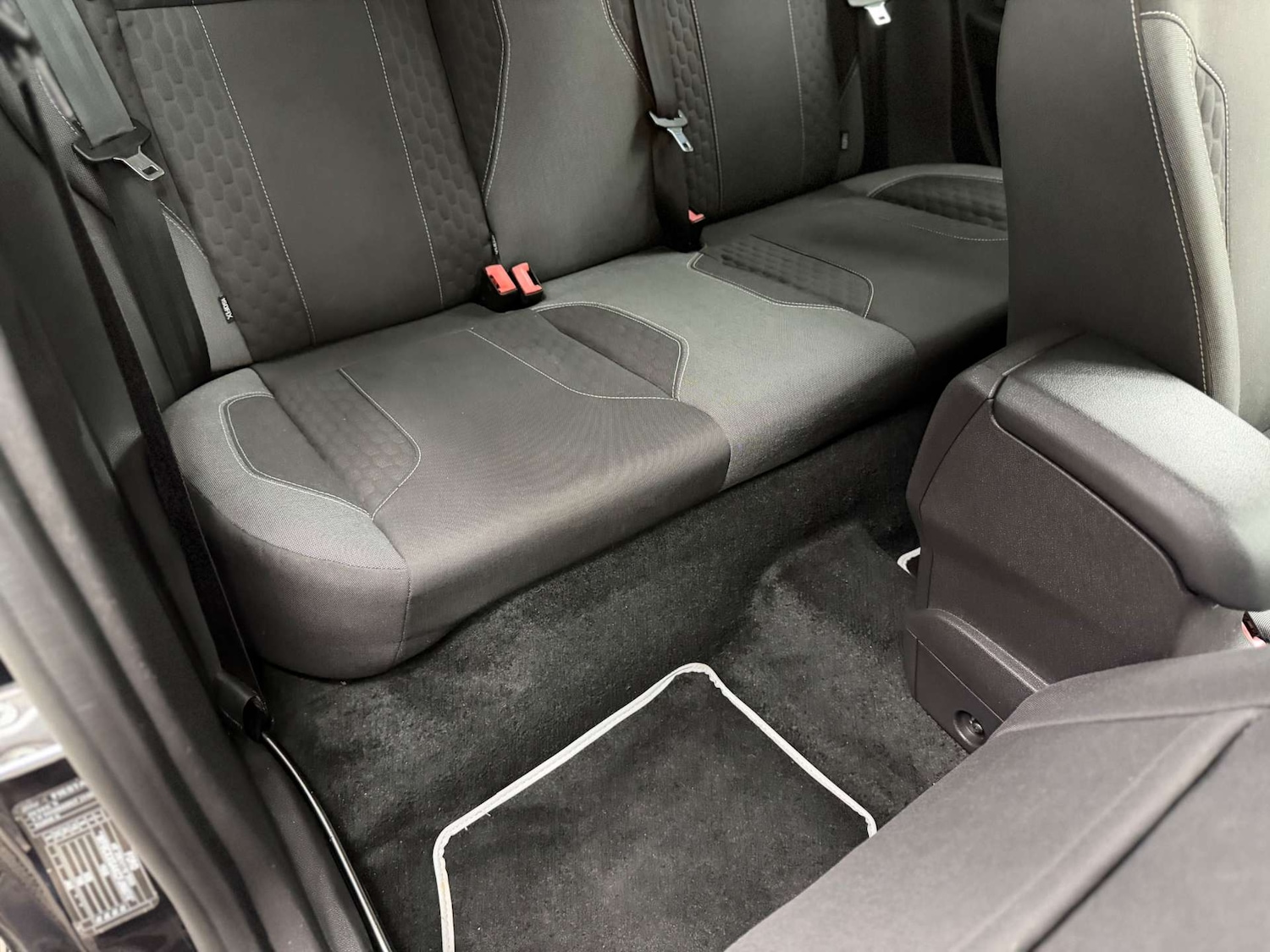 Used Ford Fiesta 2015 for sale - 77996960: Photo 37