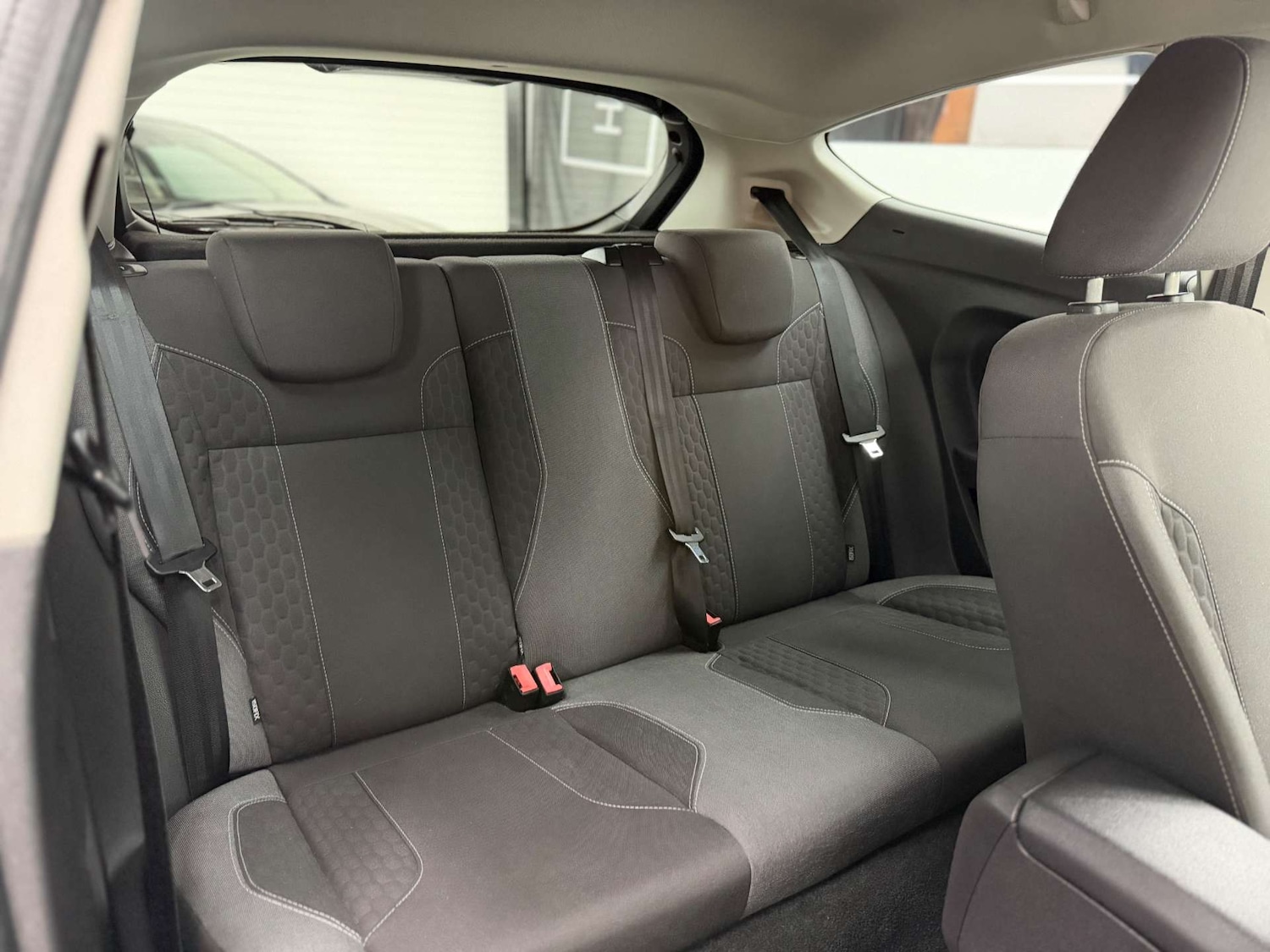 Used Ford Fiesta 2015 for sale - 77996960: Photo 38