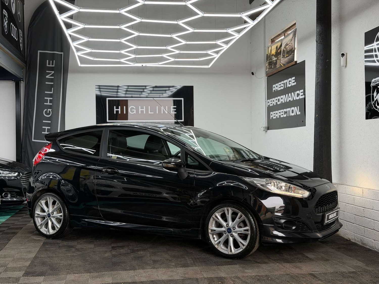 Used Ford Fiesta 2015 for sale - 77996960: Photo 4