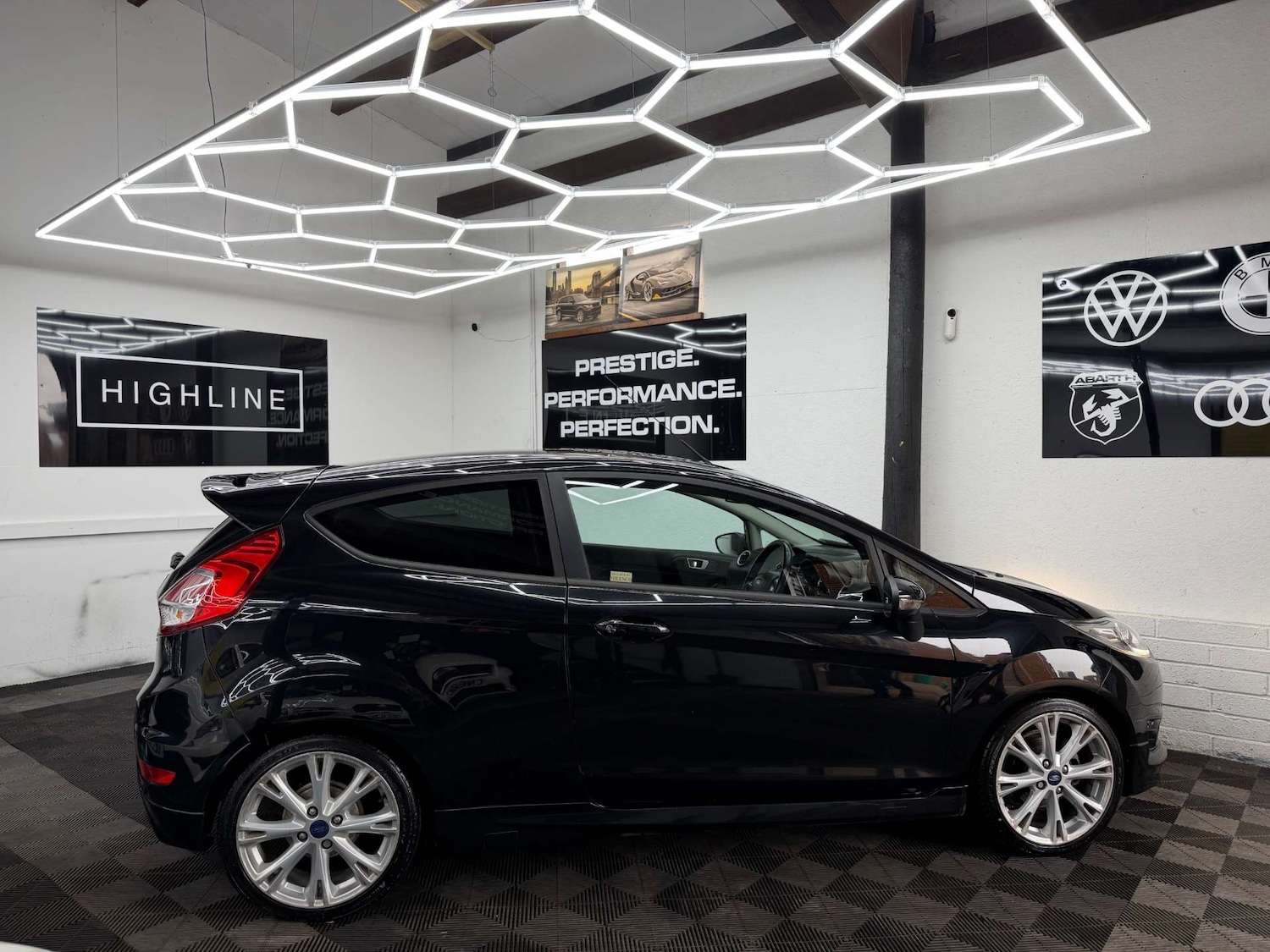 Used Ford Fiesta 2015 for sale - 77996960: Photo 6