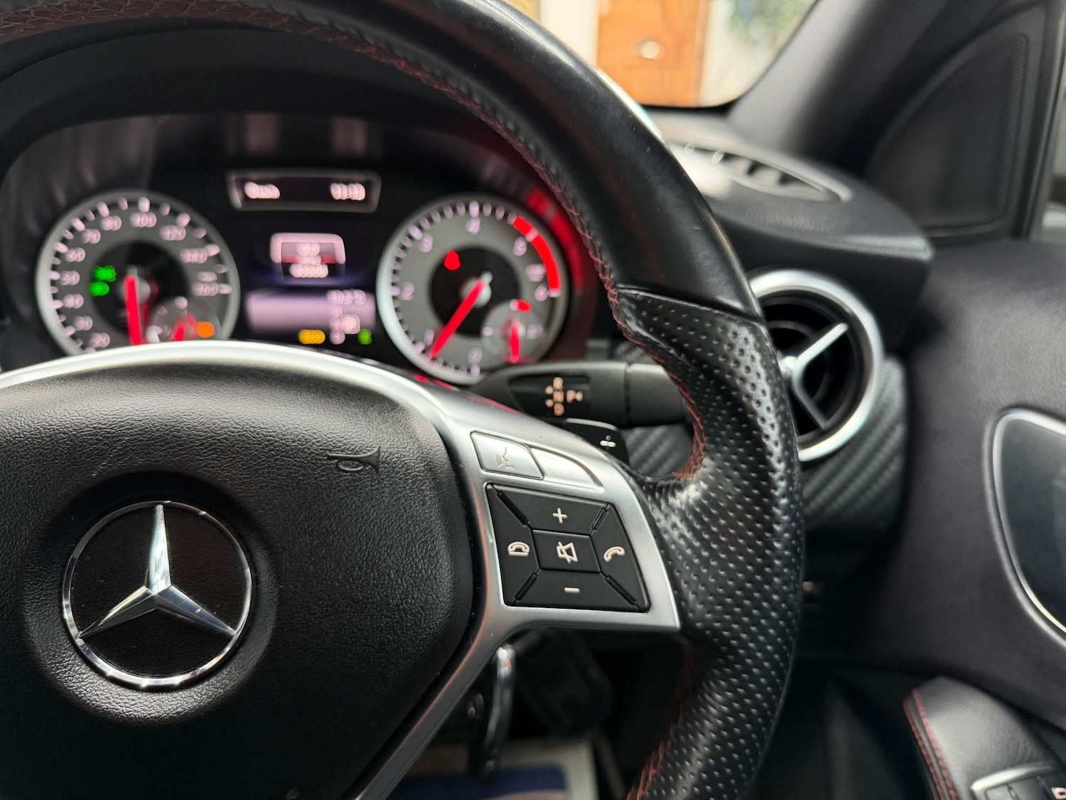 Used Mercedes-Benz A-Class 2014 for sale - 77801998: Photo 21