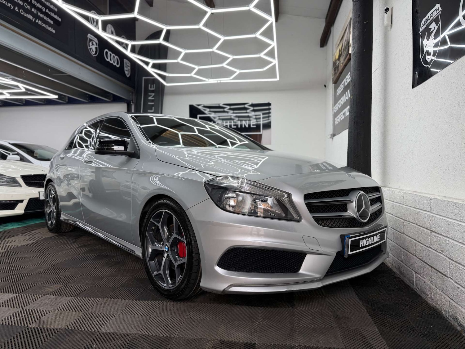 Used Mercedes-Benz A-Class 2014 for sale - 77801998: Photo 3