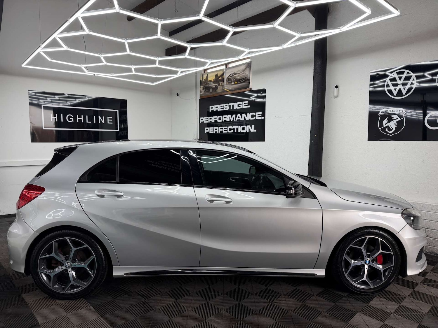 Used Mercedes-Benz A-Class 2014 for sale - 77801998: Photo 6