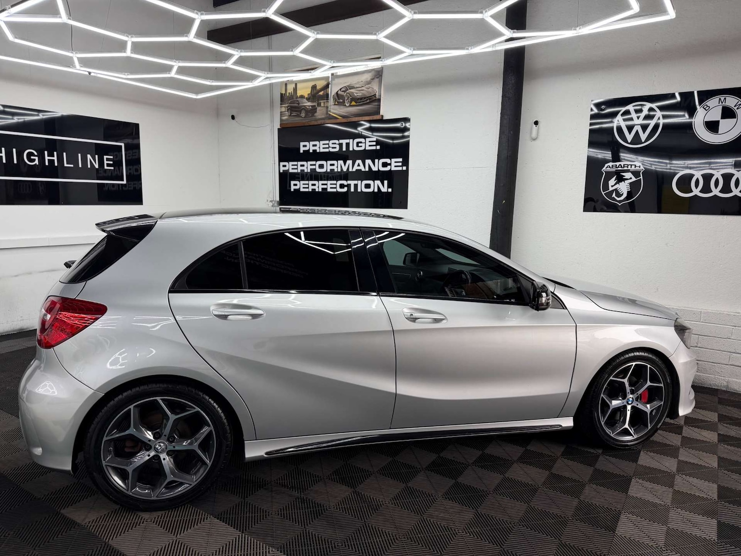 Used Mercedes-Benz A-Class 2014 for sale - 77801998: Photo 7