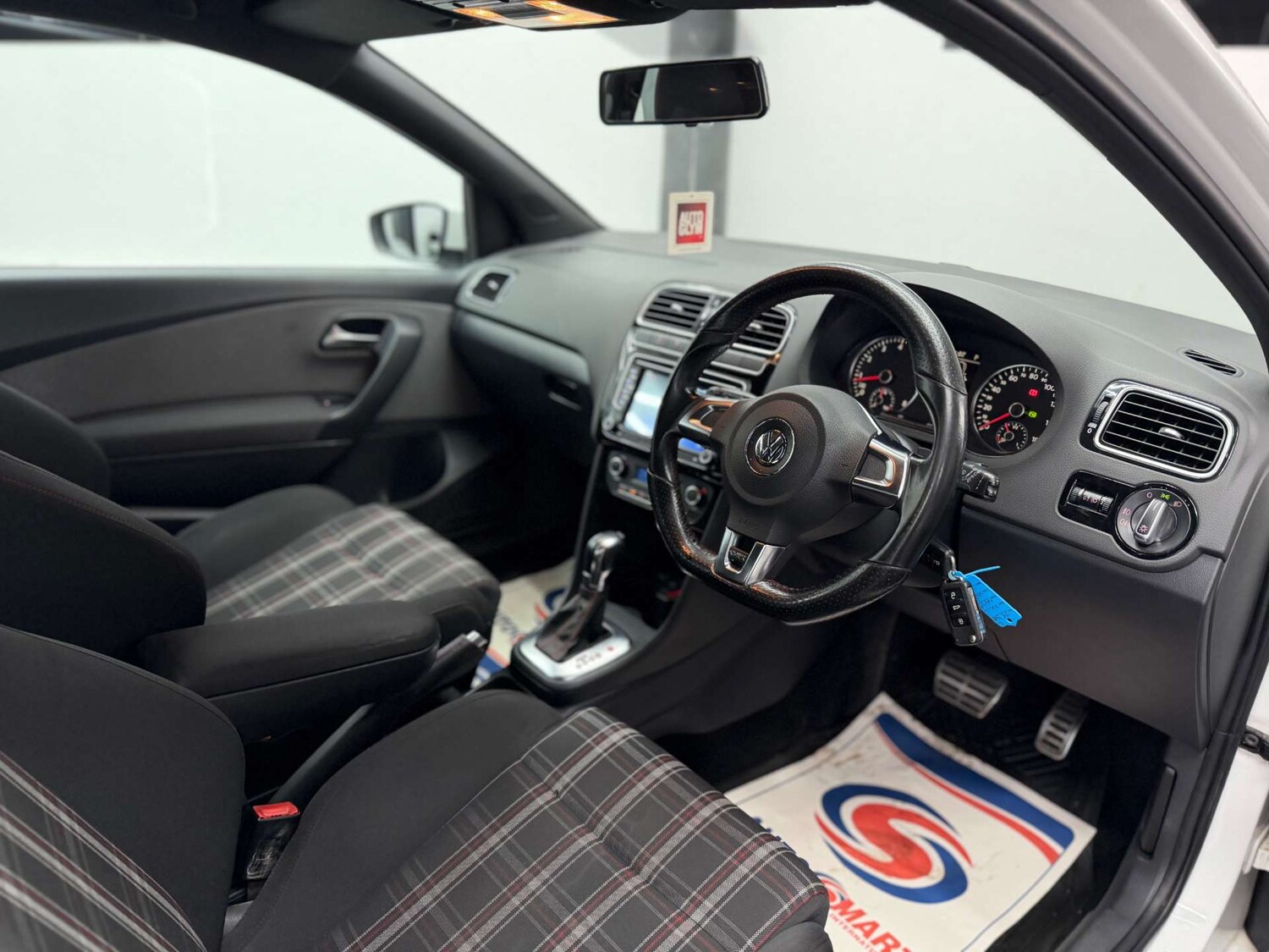 Used Volkswagen Polo 2011 for sale - 77911308: Photo 15