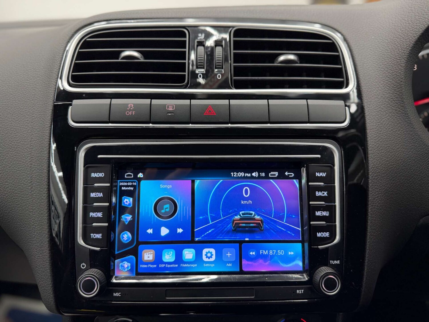 Used Volkswagen Polo 2011 for sale - 77911308: Photo 23