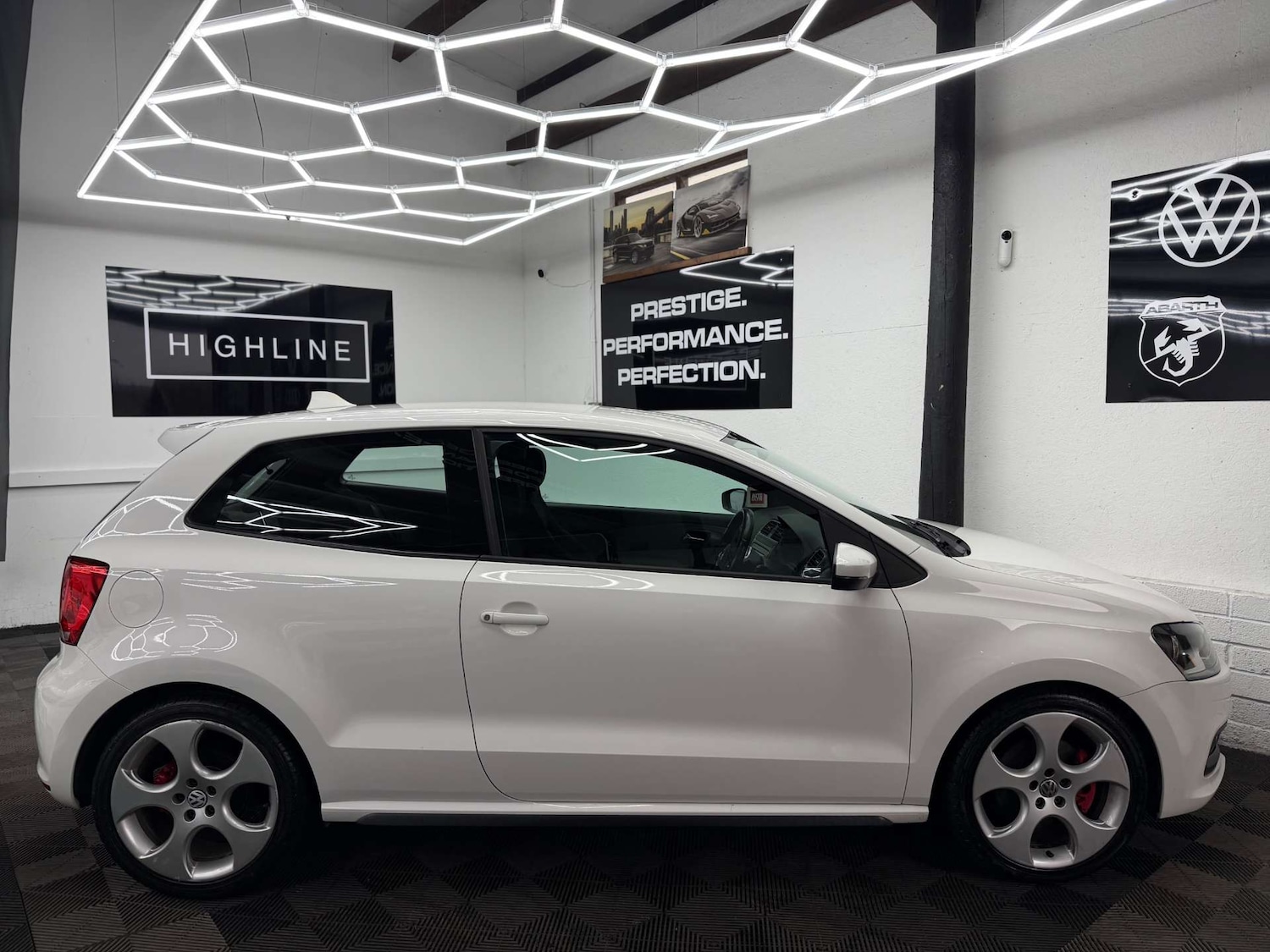 Used Volkswagen Polo 2011 for sale - 77911308: Photo 5