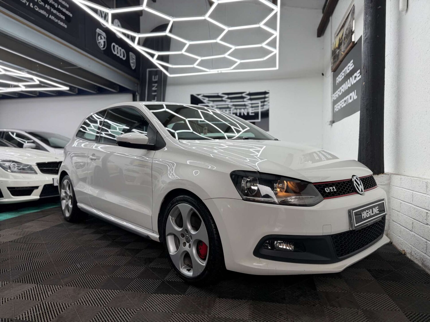 Used Volkswagen Polo 2011 for sale - 77911308: Photo 9