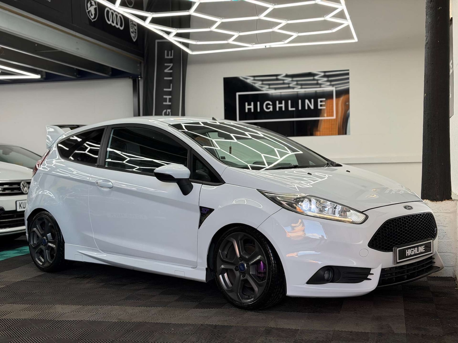 Used Ford Fiesta 2015 for sale - 77483776: Photo 2