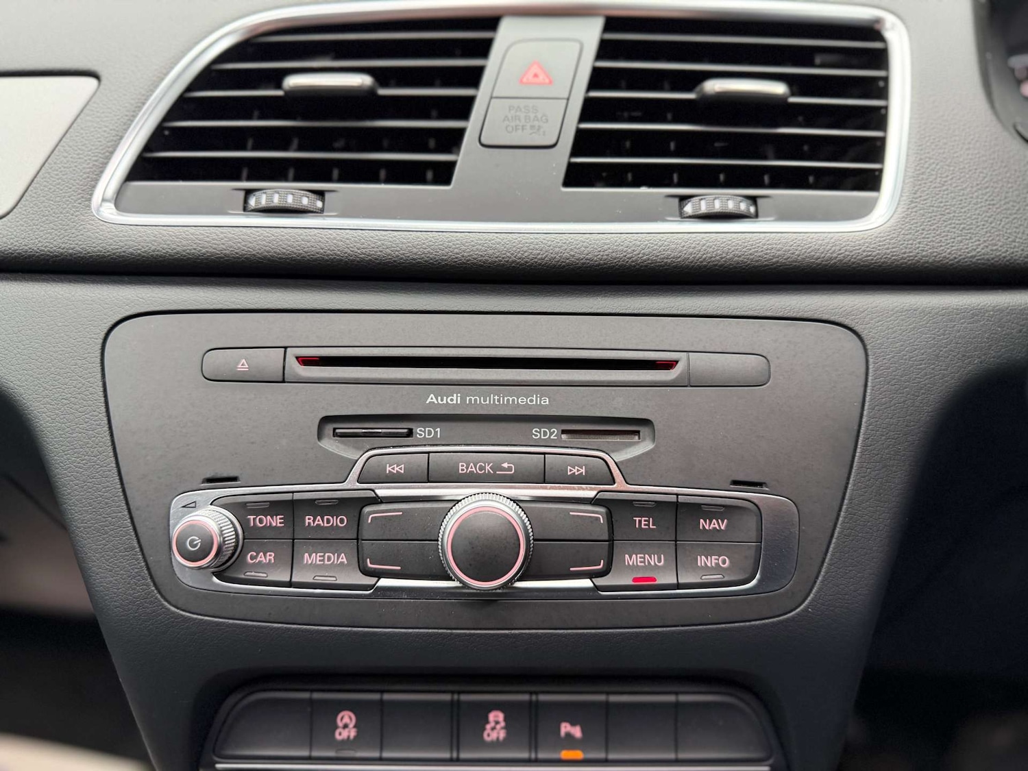 Used Audi Q3 2014 for sale - 77664892: Photo 24