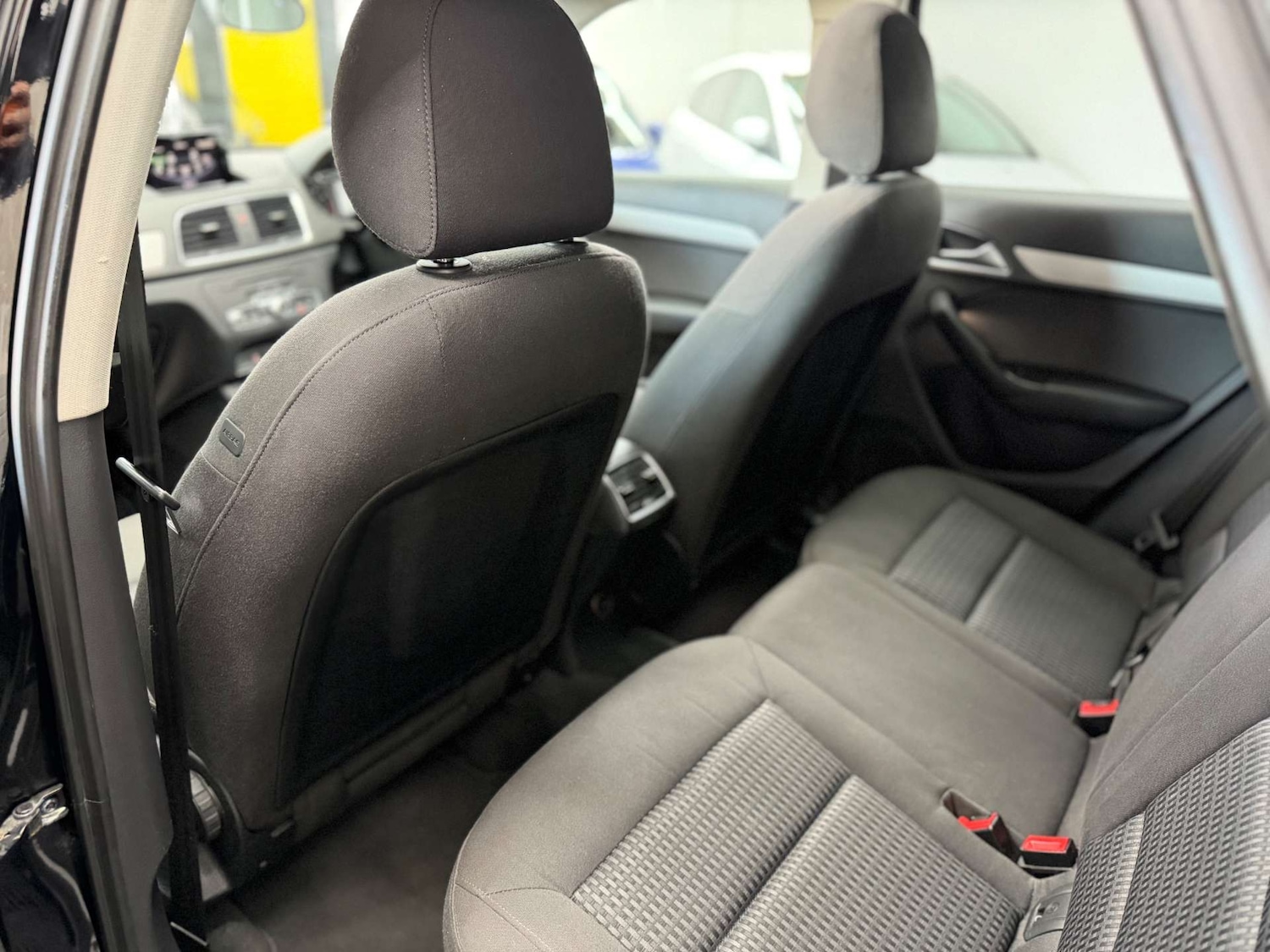 Used Audi Q3 2014 for sale - 77664892: Photo 40