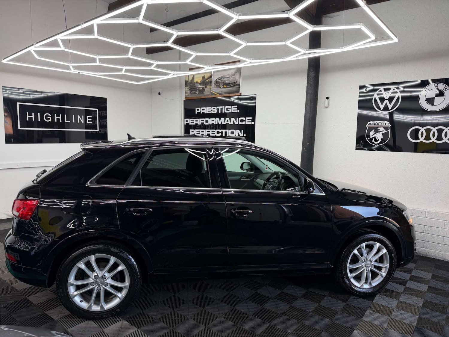 Used Audi Q3 2014 for sale - 77664892: Photo 6