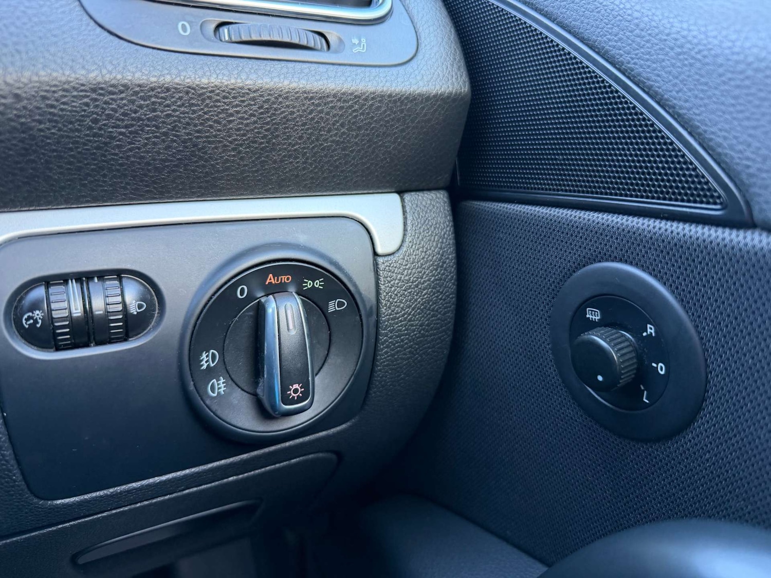 Used Volkswagen Scirocco 2009 for sale - 77254501: Photo 16