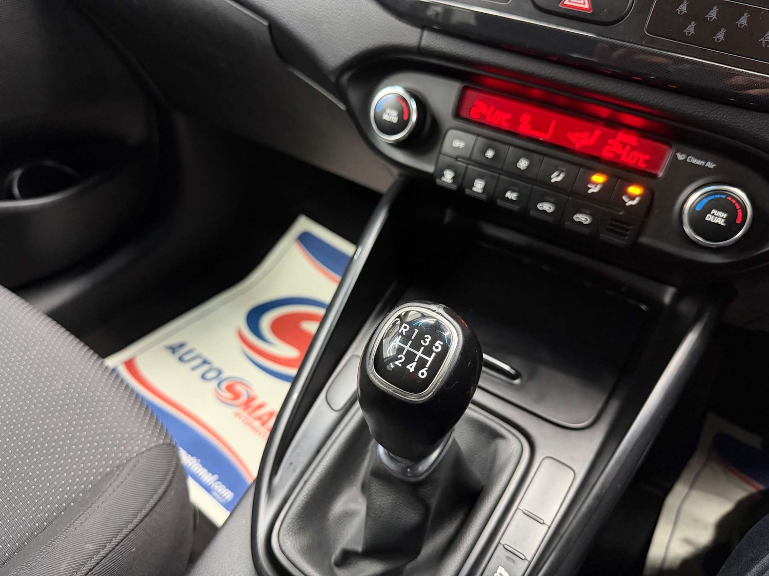 Used Kia Carens 2015 for sale - 77847591: Photo 28