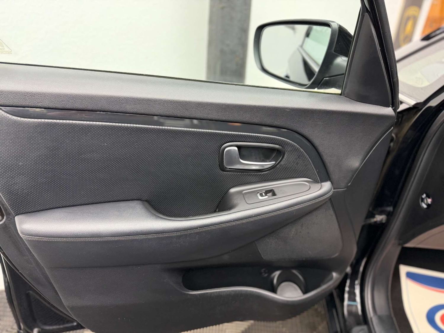 Used Kia Carens 2015 for sale - 77847591: Photo 33