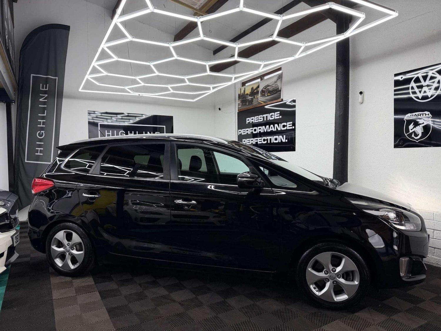 Used Kia Carens 2015 for sale - 77847591: Photo 6