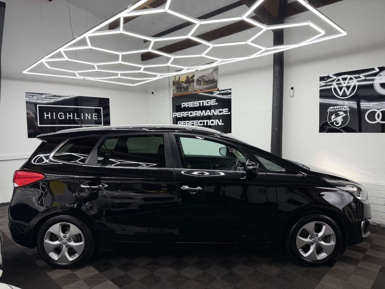 Used Kia Carens 2015 for sale - 77847591: Photo 7