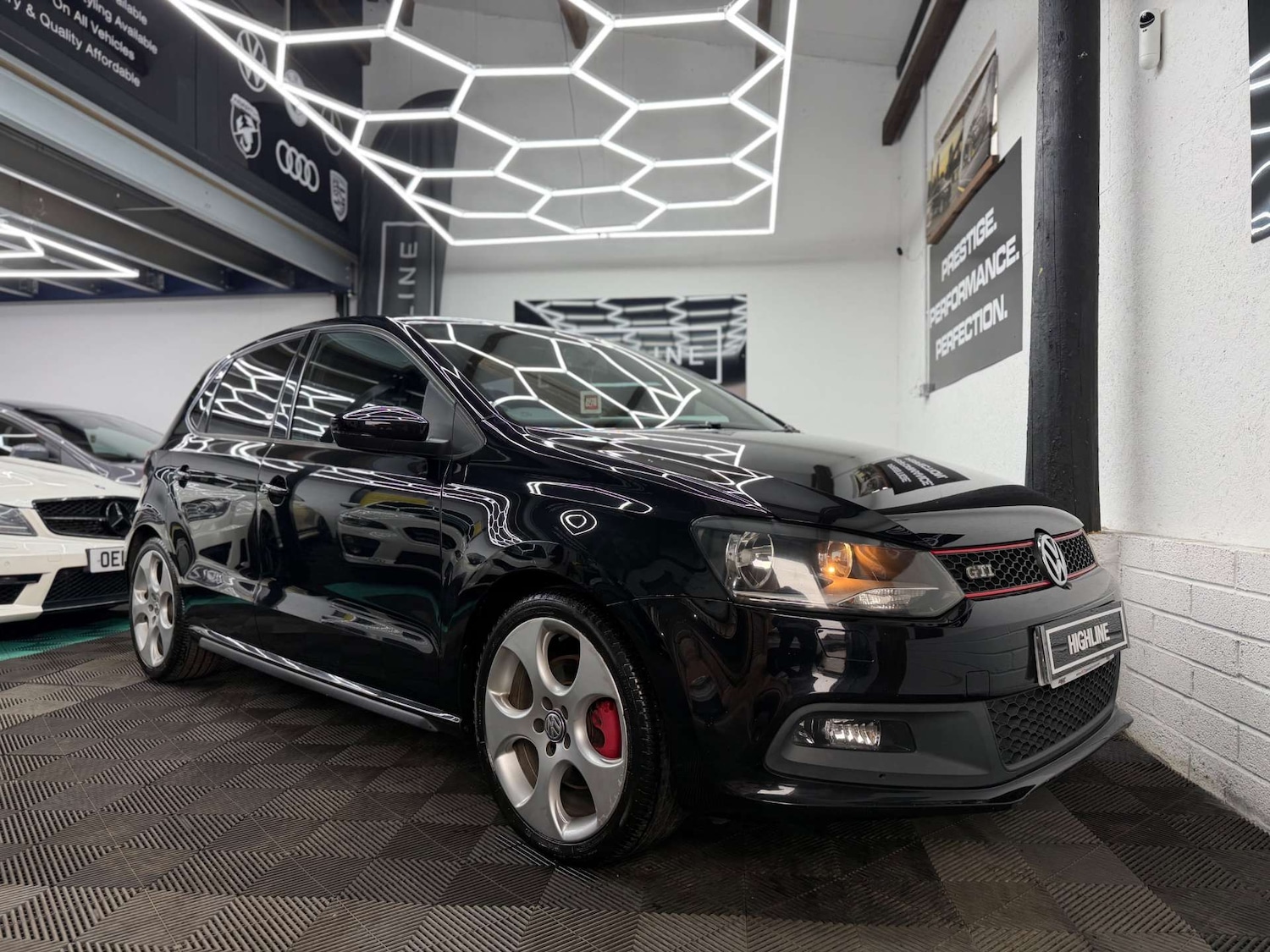 Used Volkswagen Polo 2011 for sale - 77802002: Photo 3