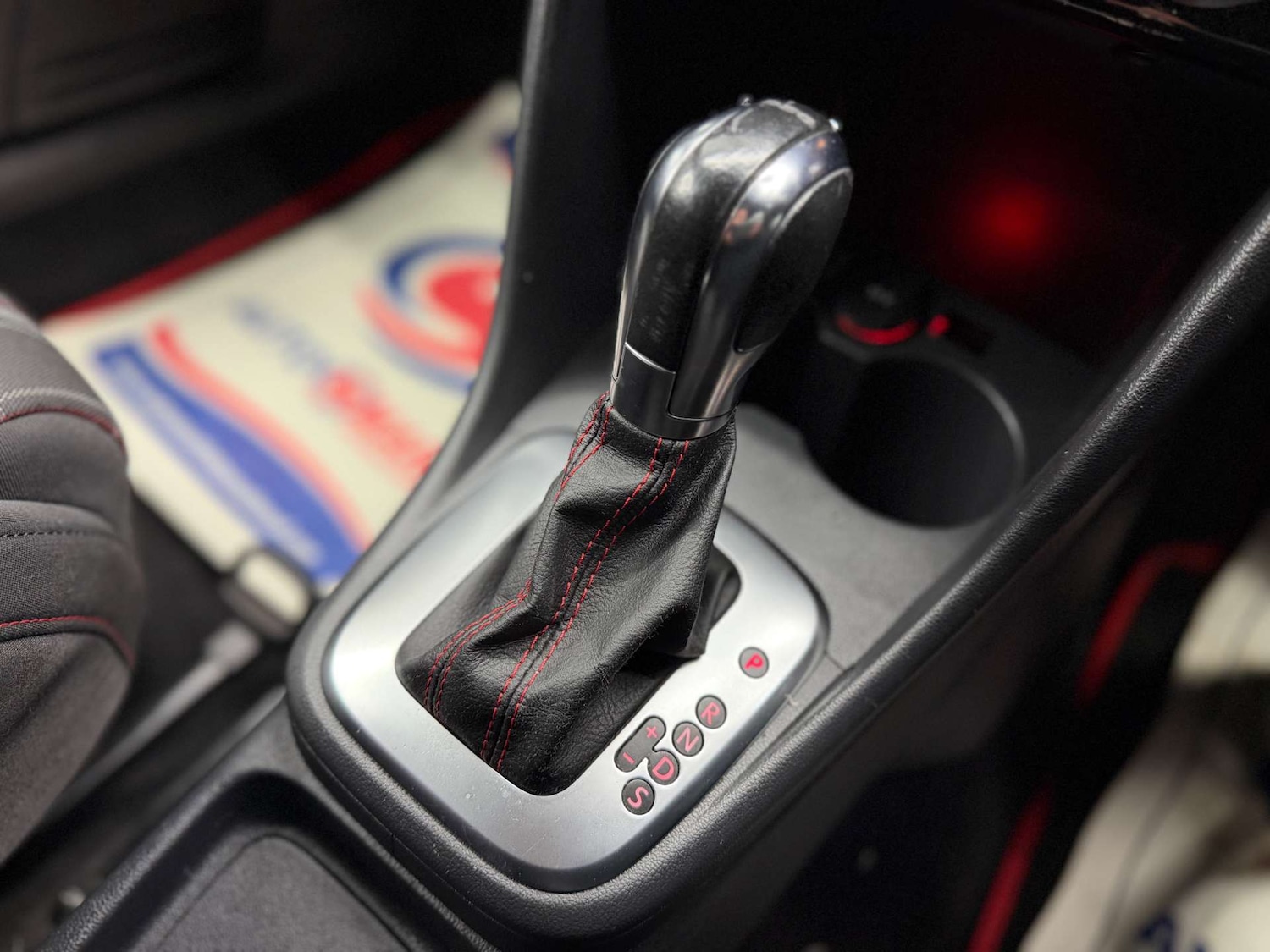 Used Volkswagen Polo 2011 for sale - 77802002: Photo 32