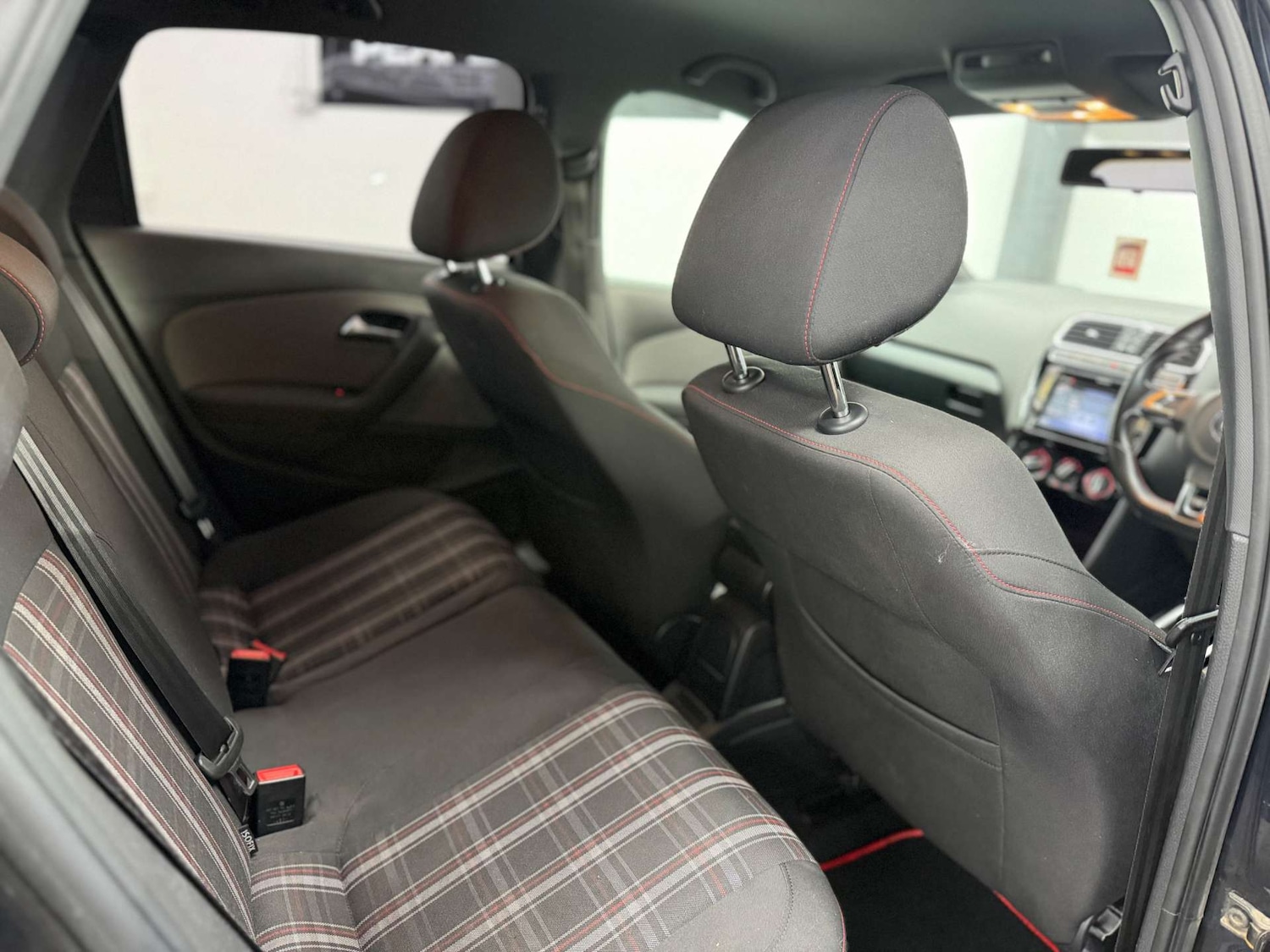 Used Volkswagen Polo 2011 for sale - 77802002: Photo 37