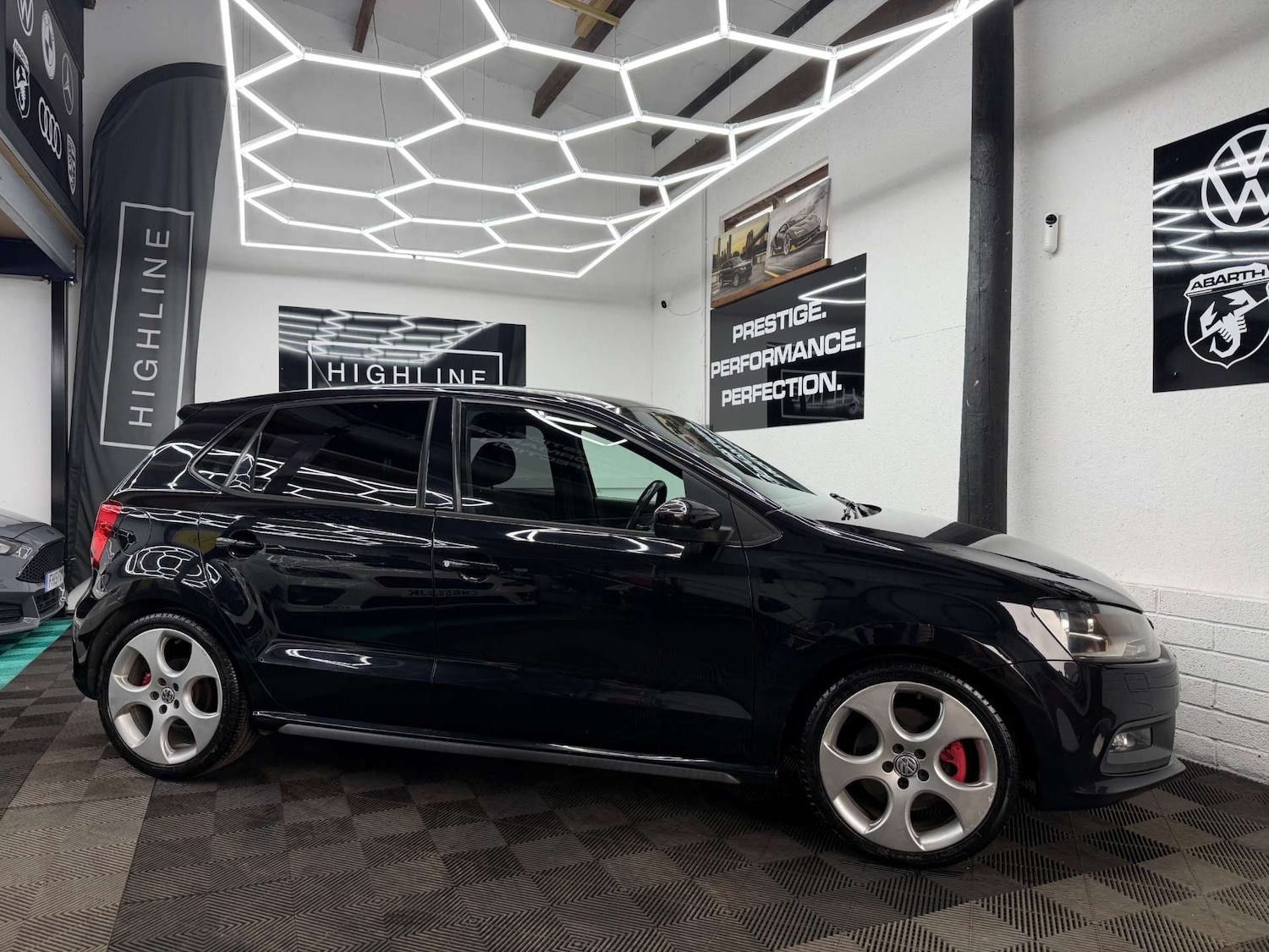 Used Volkswagen Polo 2011 for sale - 77802002: Photo 5