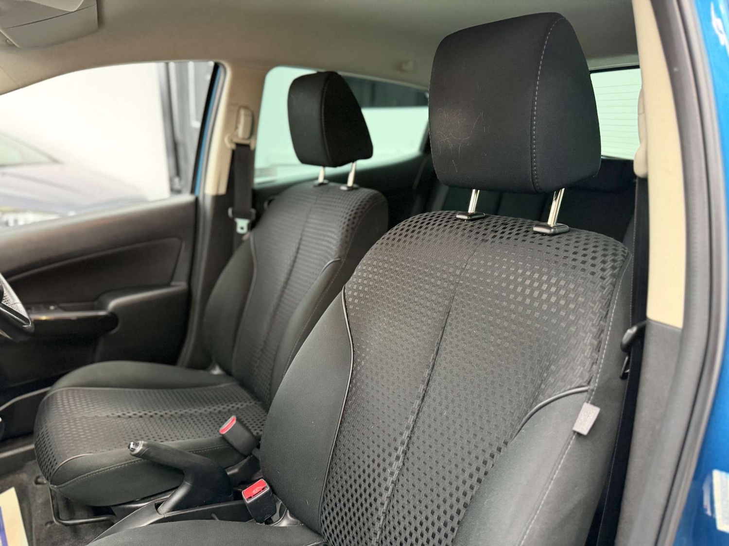 Used Mazda Mazda2 2014 for sale - 77847575: Photo 27