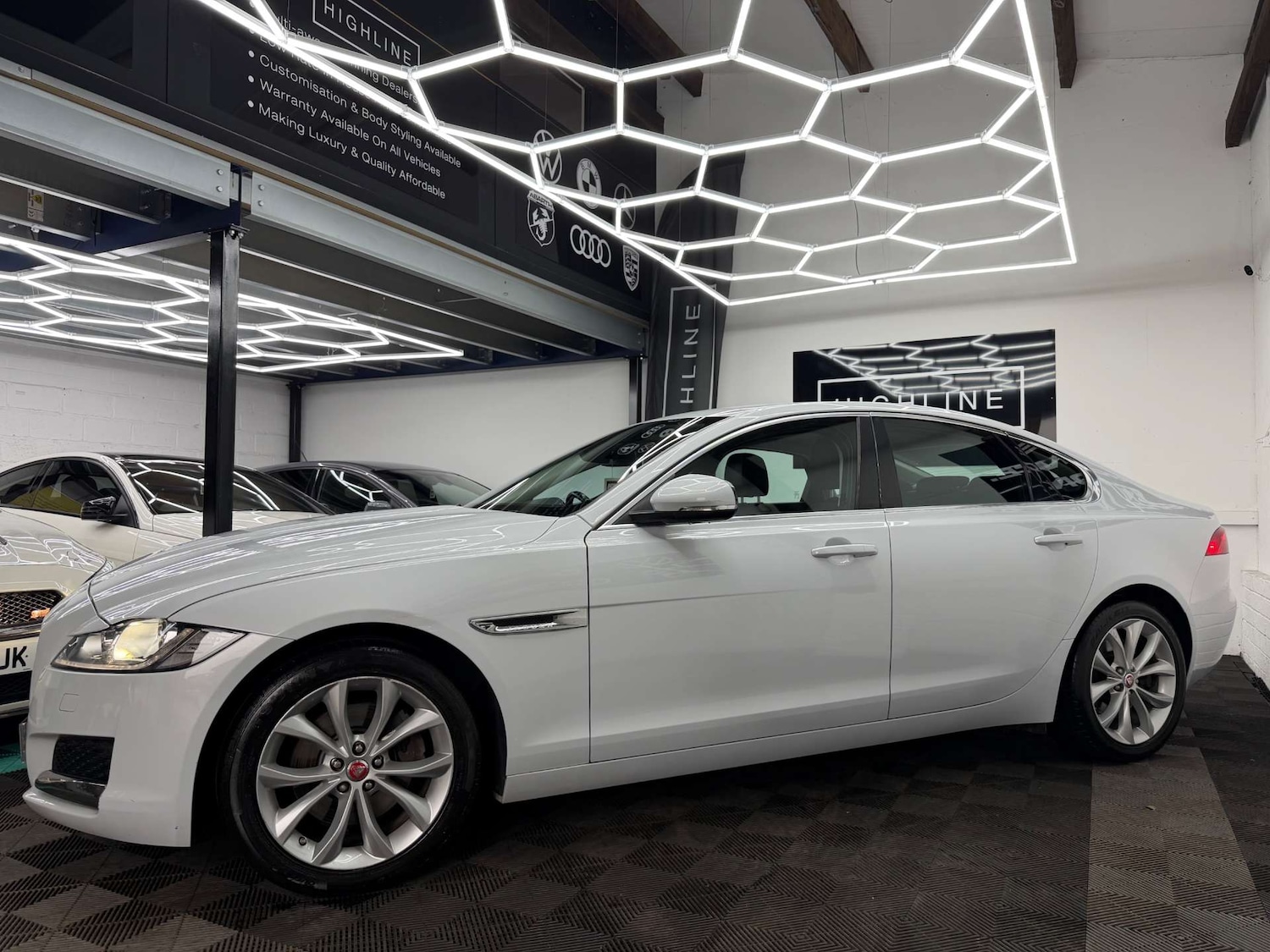 Used Jaguar XF 2017 for sale - 77801999: Photo 11