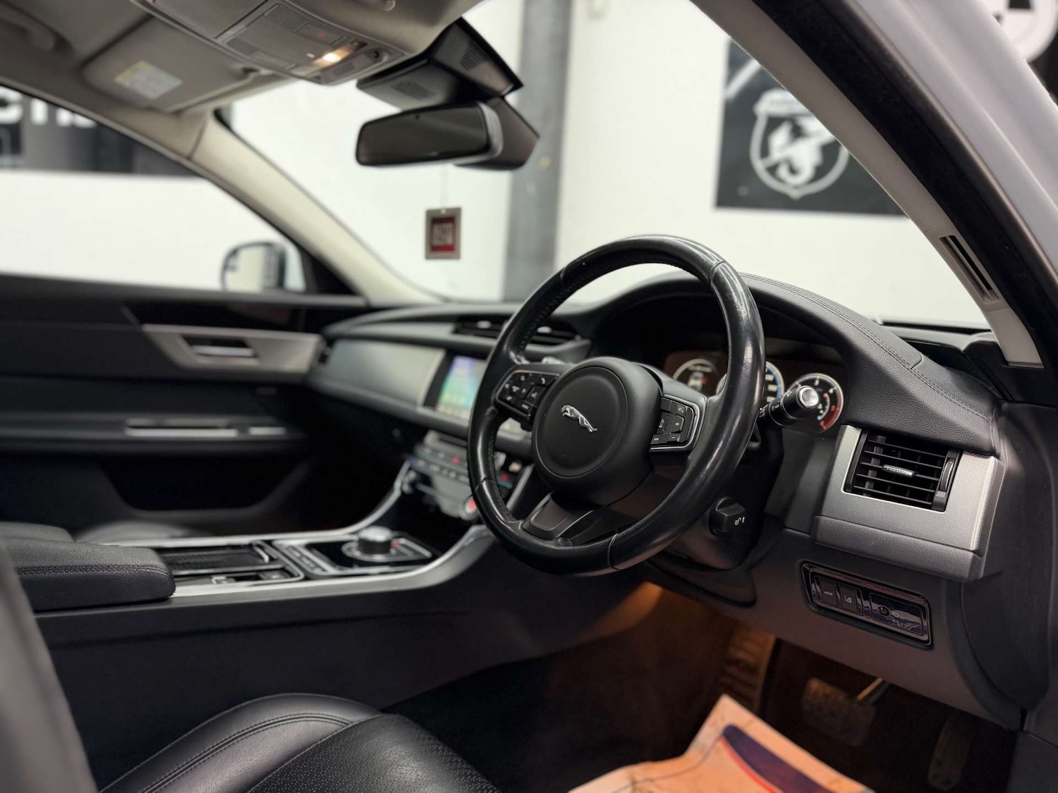 Used Jaguar XF 2017 for sale - 77801999: Photo 14