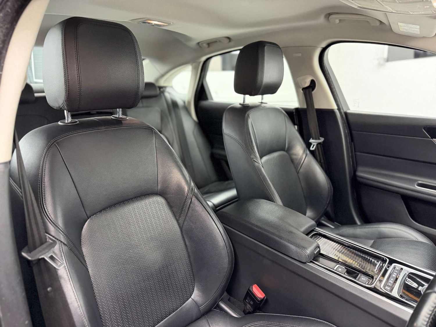 Used Jaguar XF 2017 for sale - 77801999: Photo 15