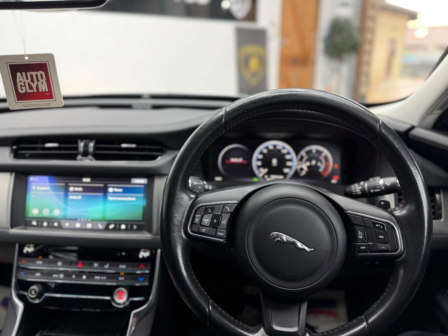 Used Jaguar XF 2017 for sale - 77801999: Photo 16