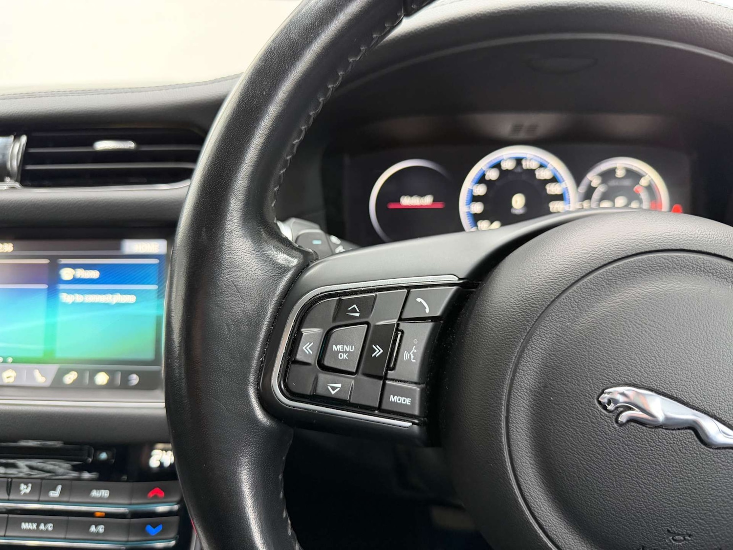 Used Jaguar XF 2017 for sale - 77801999: Photo 18